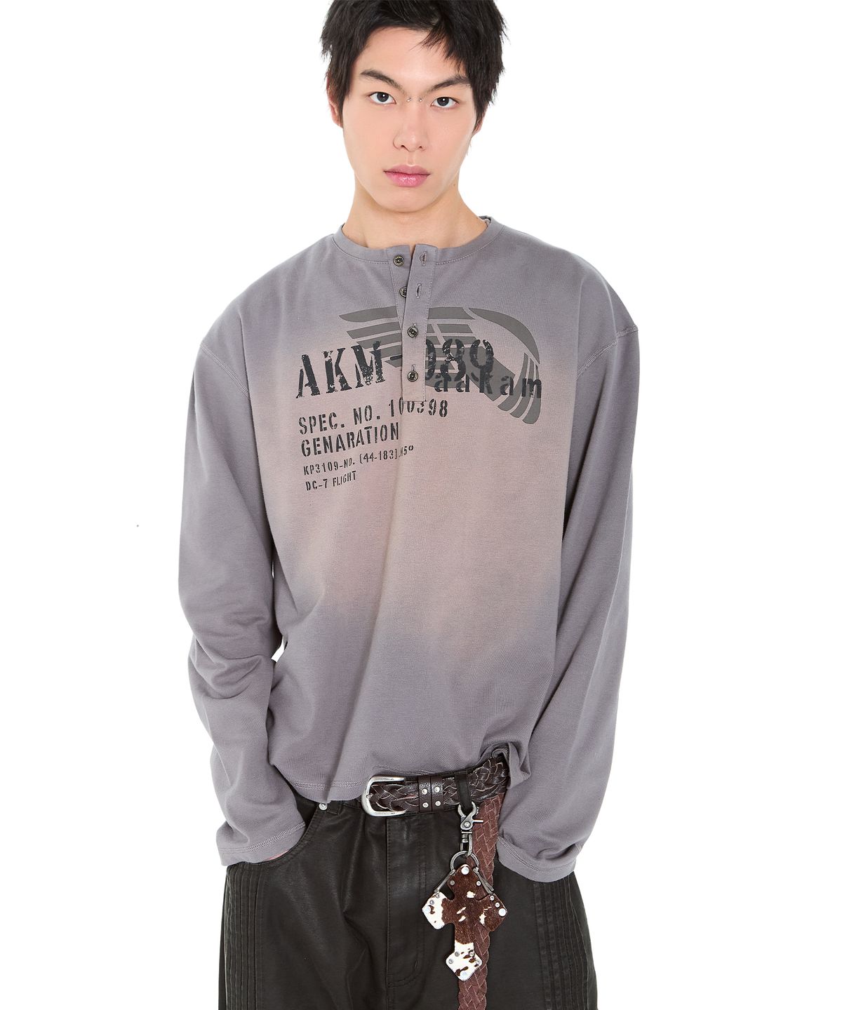 아캄(AAKAM) Button Lettering Long Sleeve (Brown)