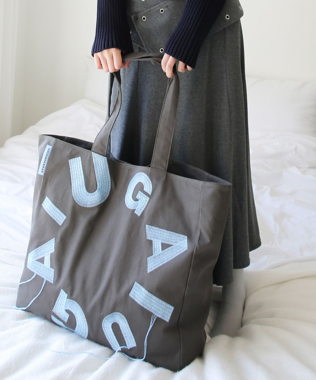 이우가마카라스(IUGAMAKARAS) IUGA Big Shopper Bag (Charcoal)
