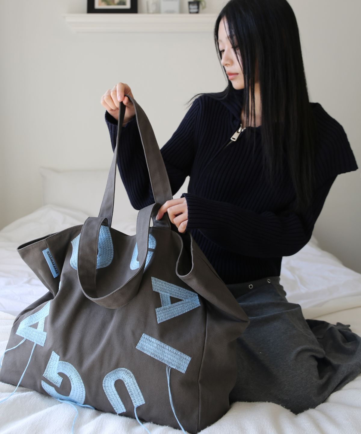 이우가마카라스(IUGAMAKARAS) IUGA Big Shopper Bag (Charcoal)