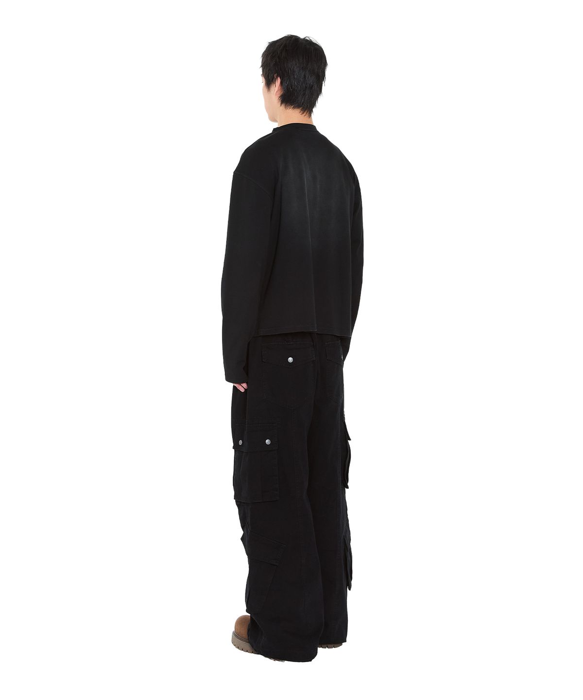 아캄(AAKAM) Button Lettering Long Sleeve (Black)