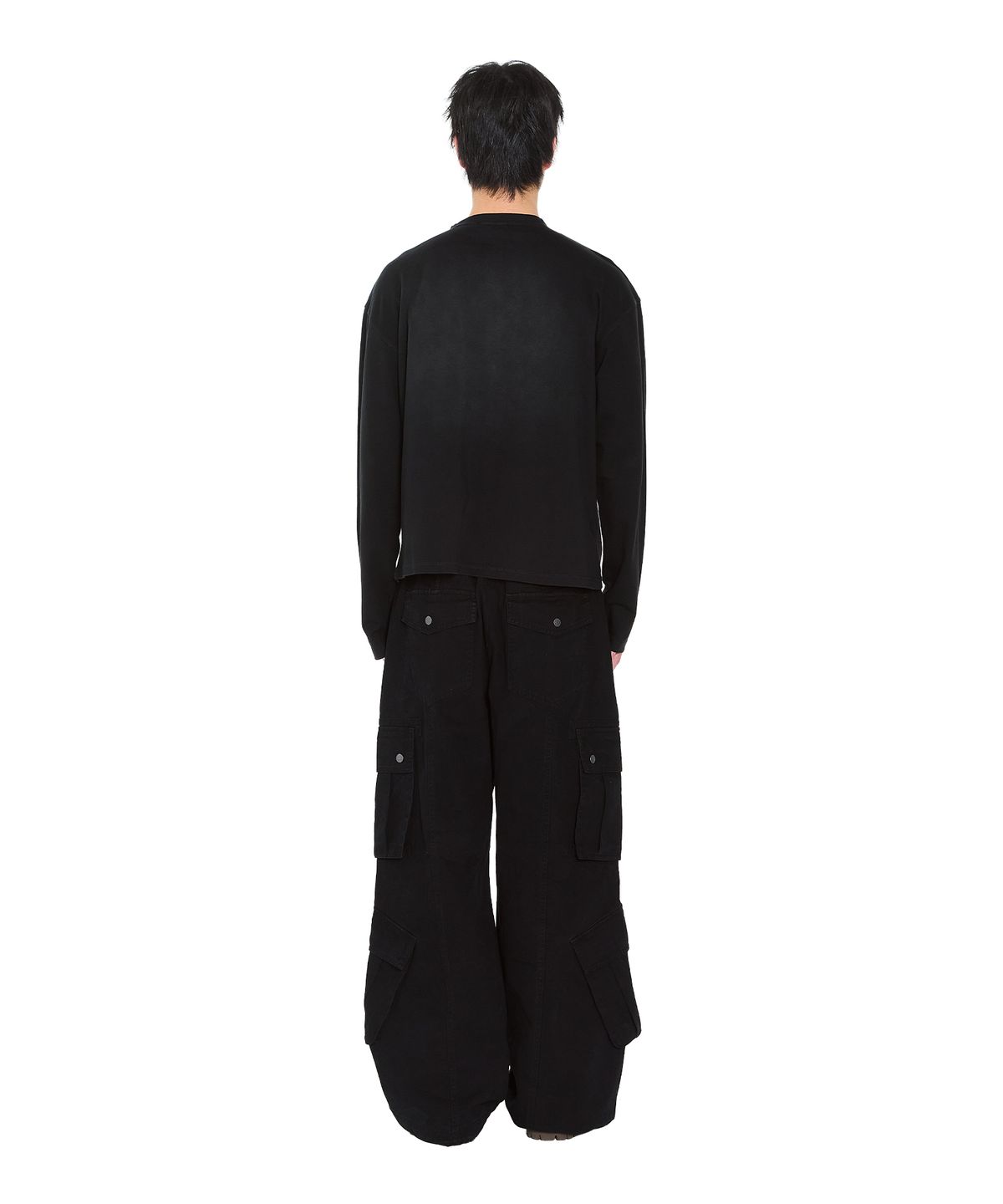 아캄(AAKAM) Button Lettering Long Sleeve (Black)