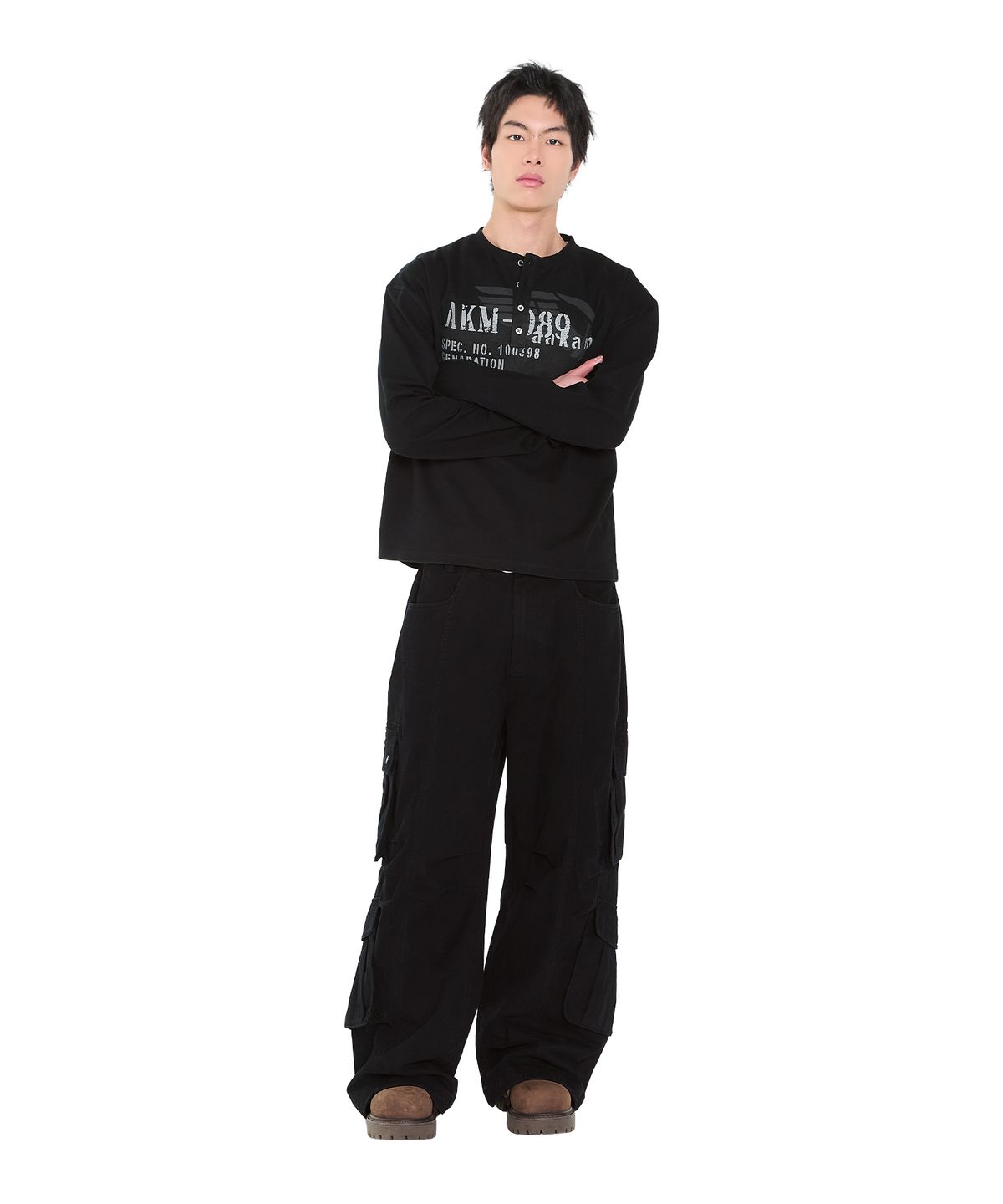 아캄(AAKAM) Button Lettering Long Sleeve (Black)