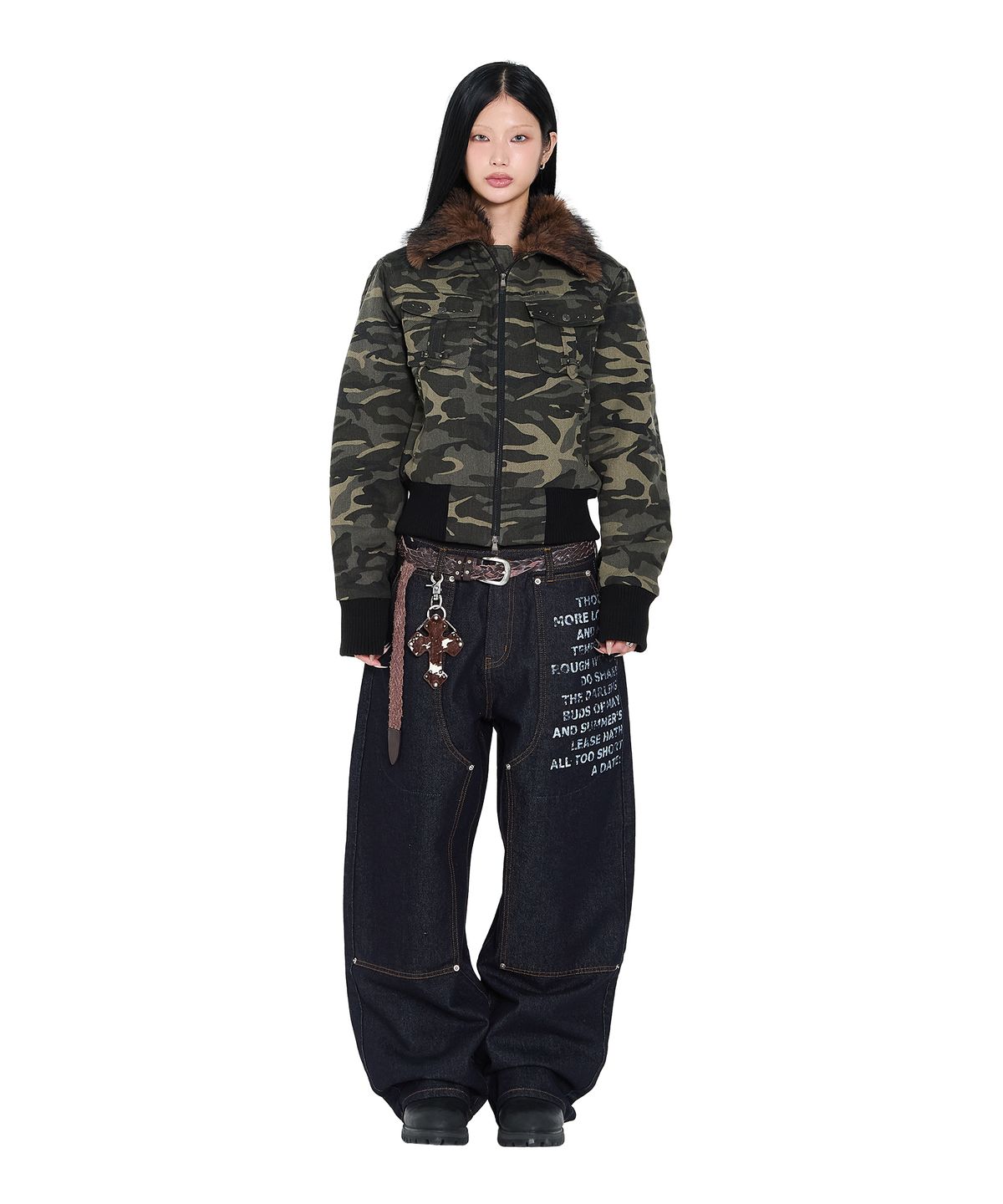 아캄(AAKAM) Studded High Neck Fur Jacket (Camo)