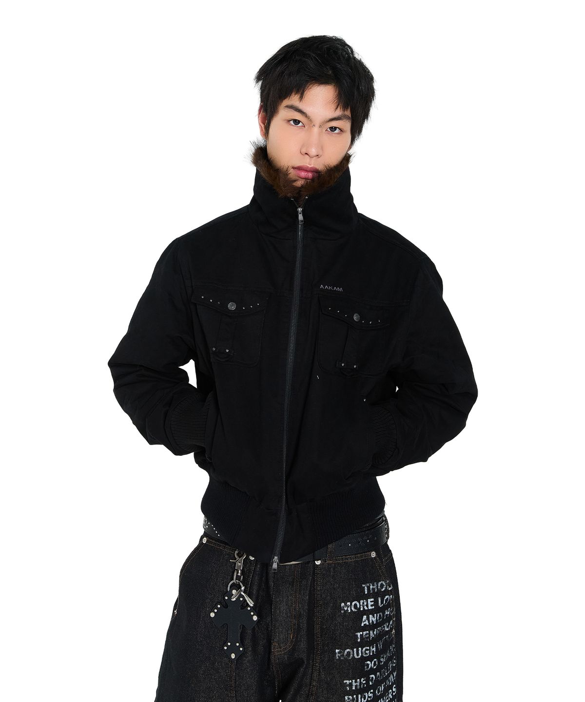 아캄(AAKAM) Studded High Neck Fur Jacket (Black)