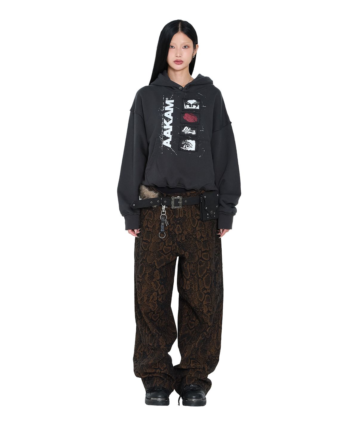 아캄(AAKAM) Buttoned Patch Hoodie (Black)