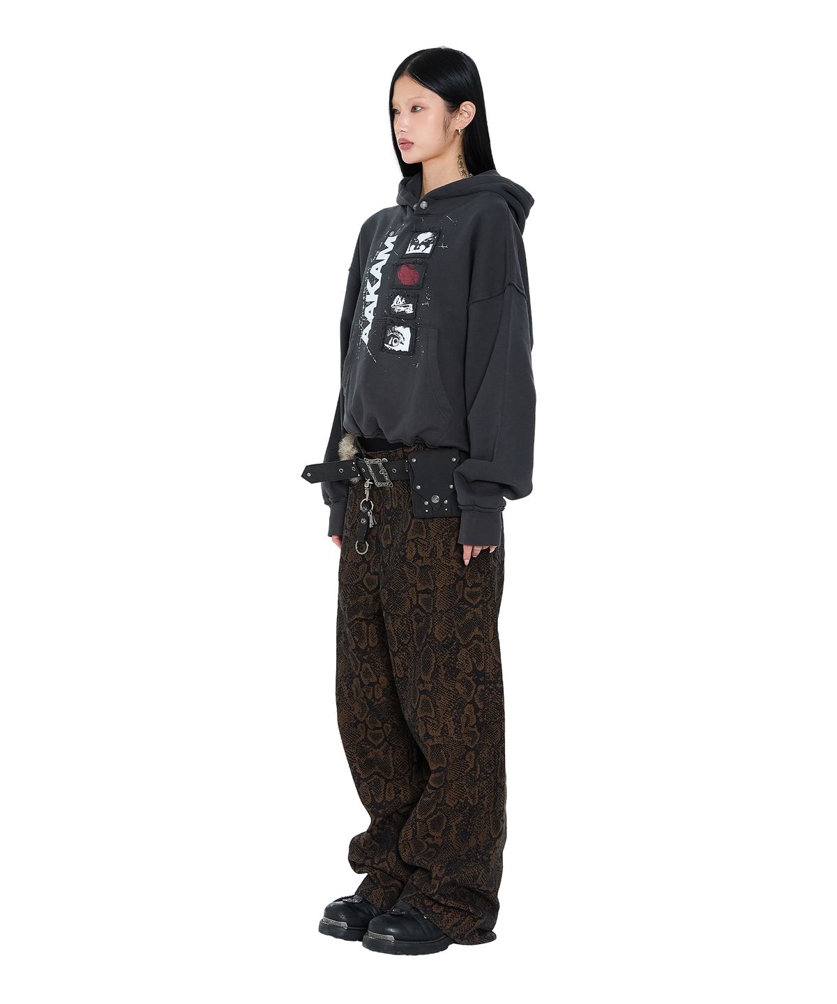 아캄(AAKAM) Buttoned Patch Hoodie (Black)