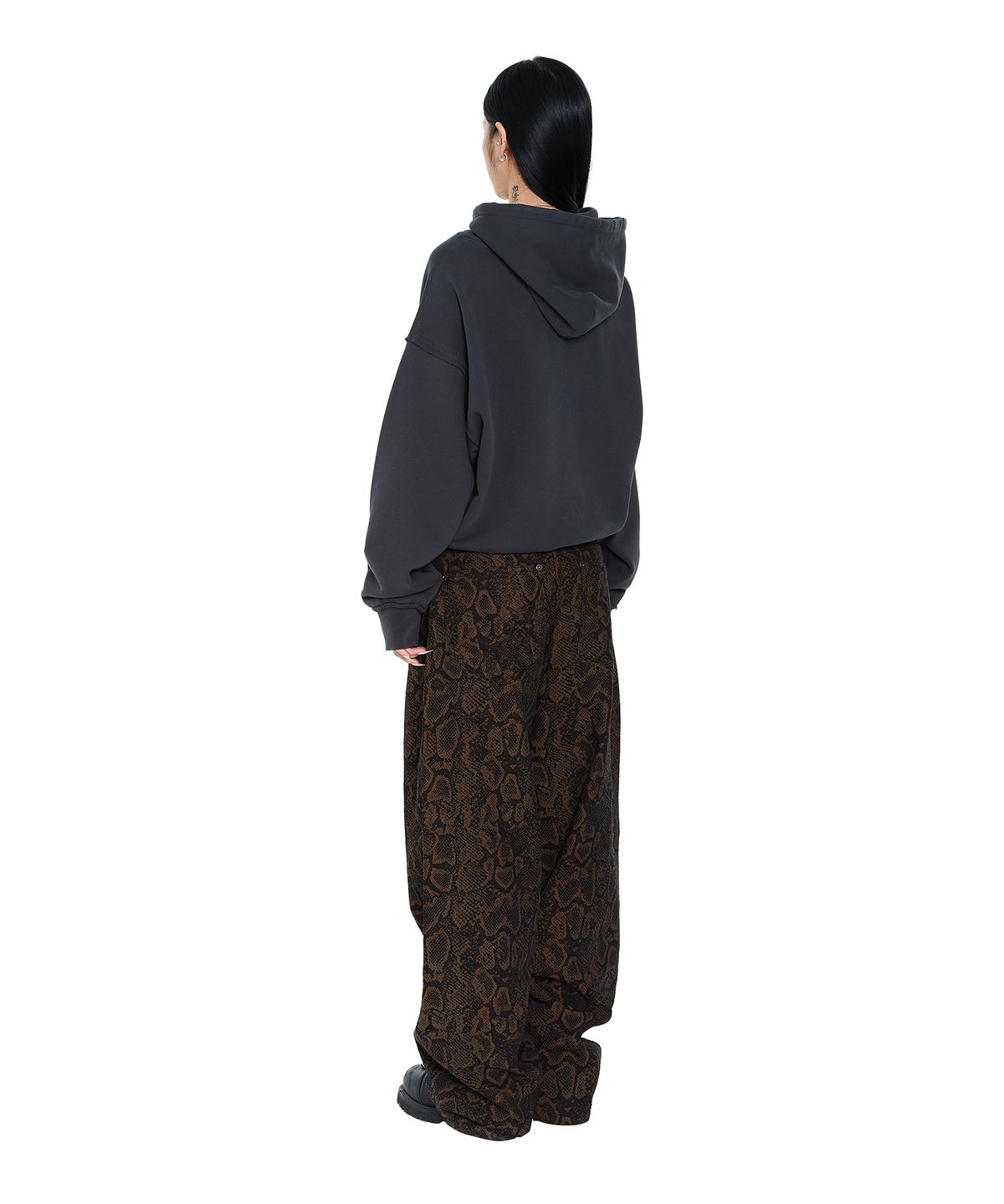 아캄(AAKAM) Buttoned Patch Hoodie (Black)