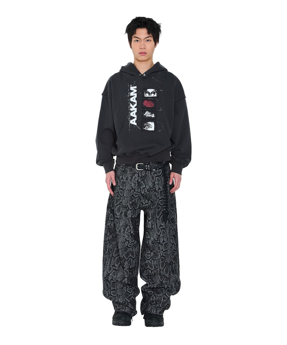 아캄(AAKAM) Buttoned Patch Hoodie (Black)