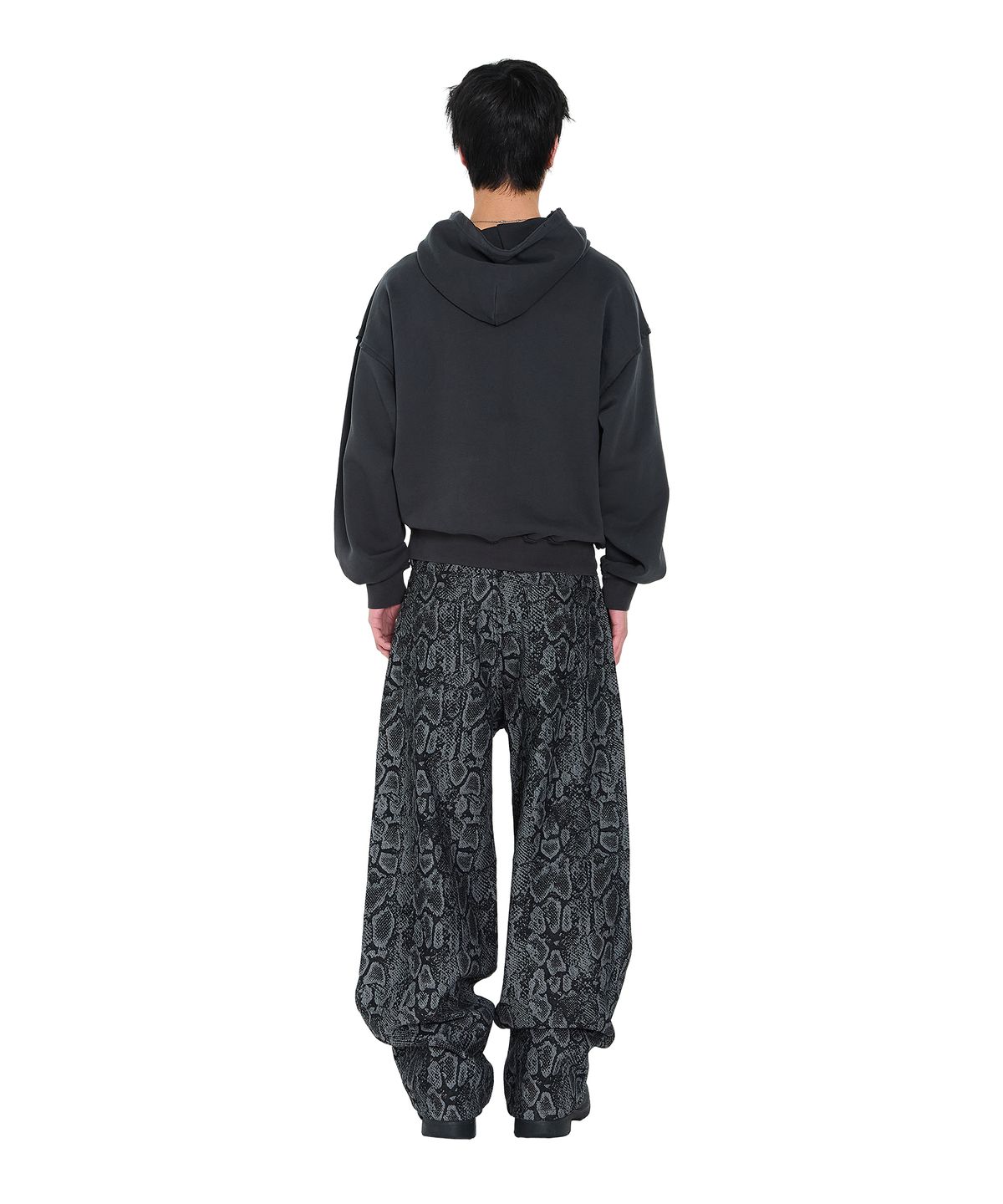 아캄(AAKAM) Buttoned Patch Hoodie (Black)