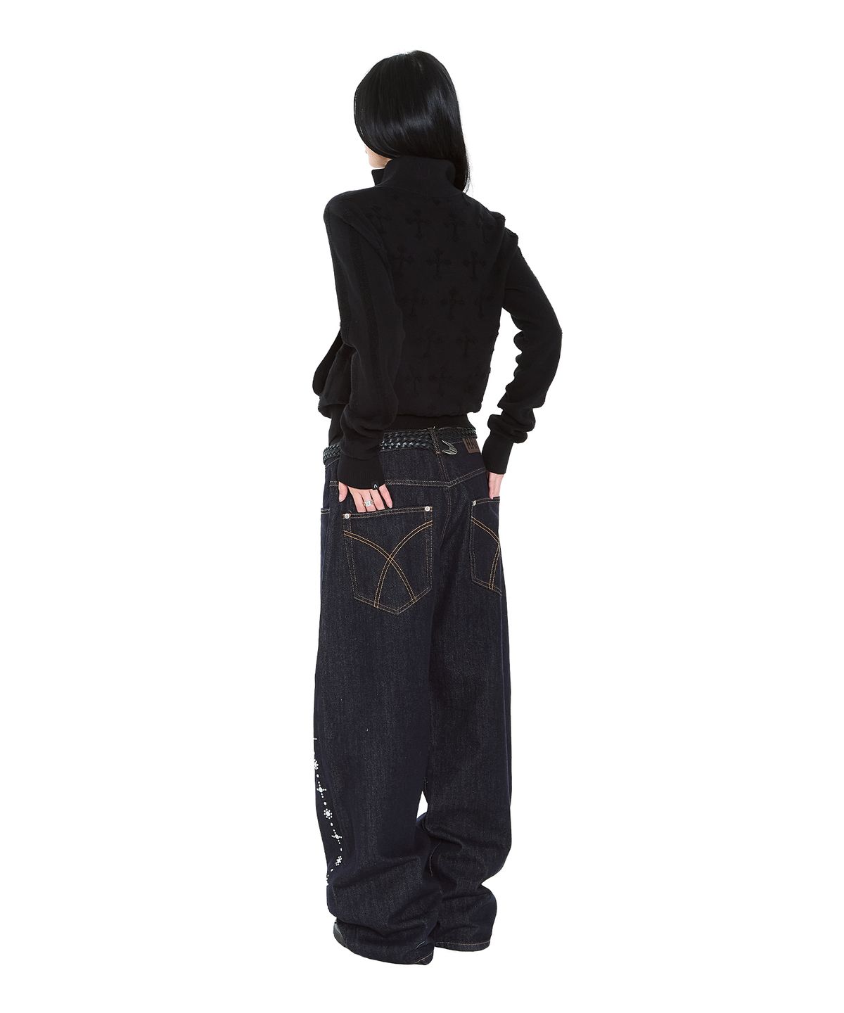 아캄(AAKAM) Side Rhinestone Denim Pants (Dark Blue)