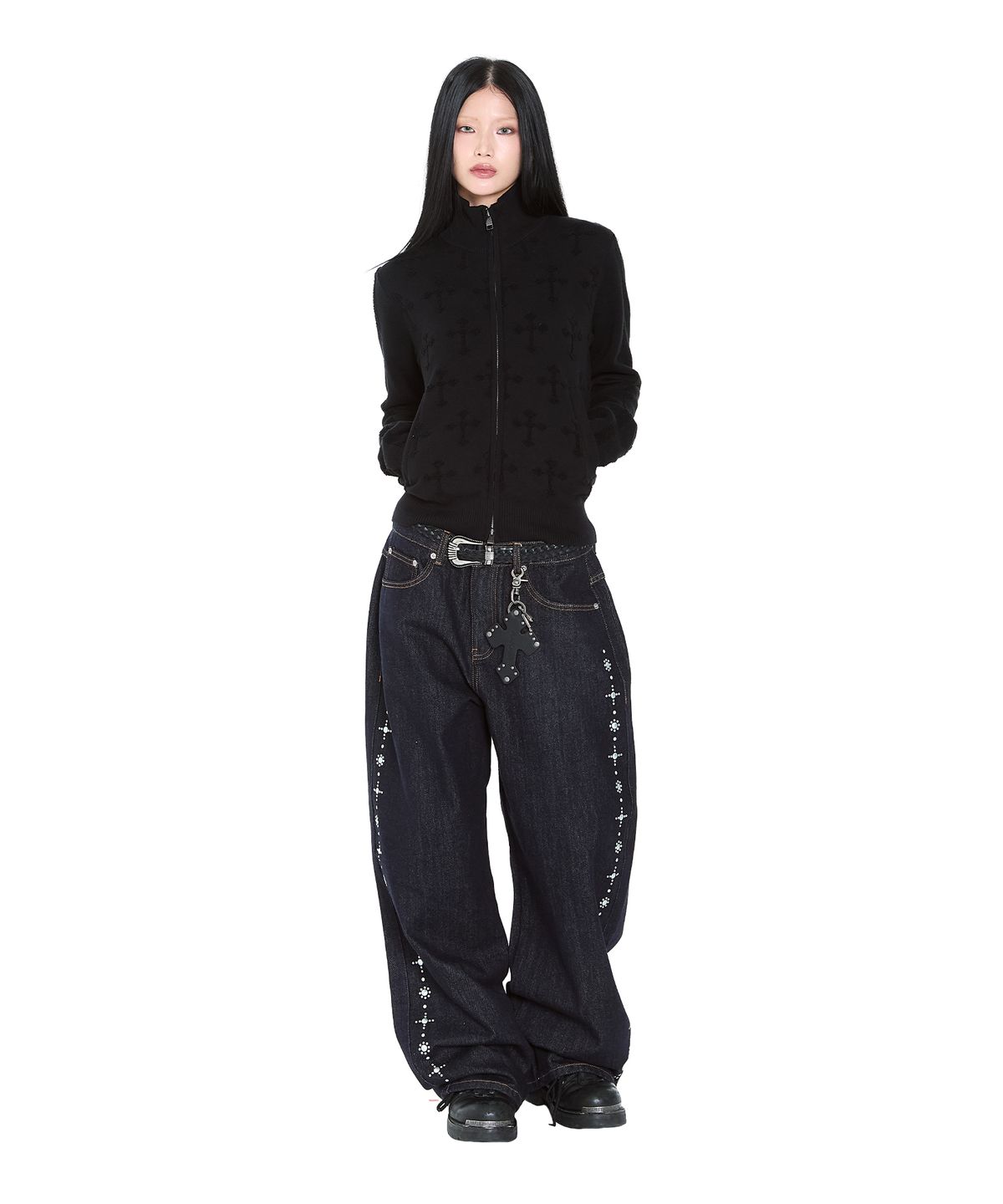 아캄(AAKAM) Side Rhinestone Denim Pants (Dark Blue)
