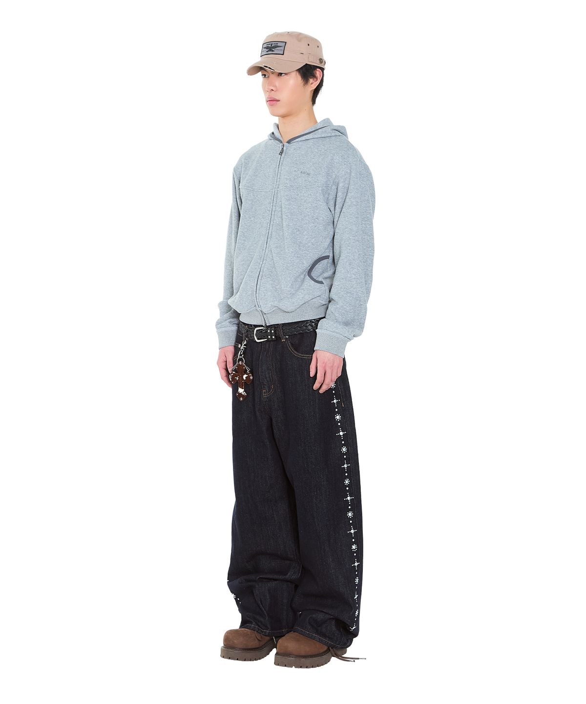 아캄(AAKAM) Side Rhinestone Denim Pants (Dark Blue)