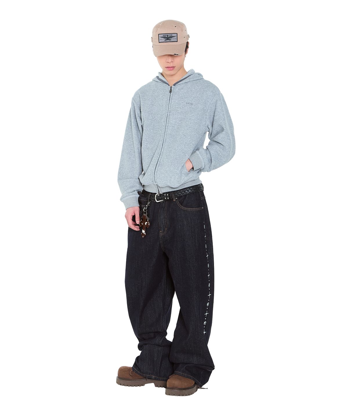 아캄(AAKAM) Side Rhinestone Denim Pants (Dark Blue)