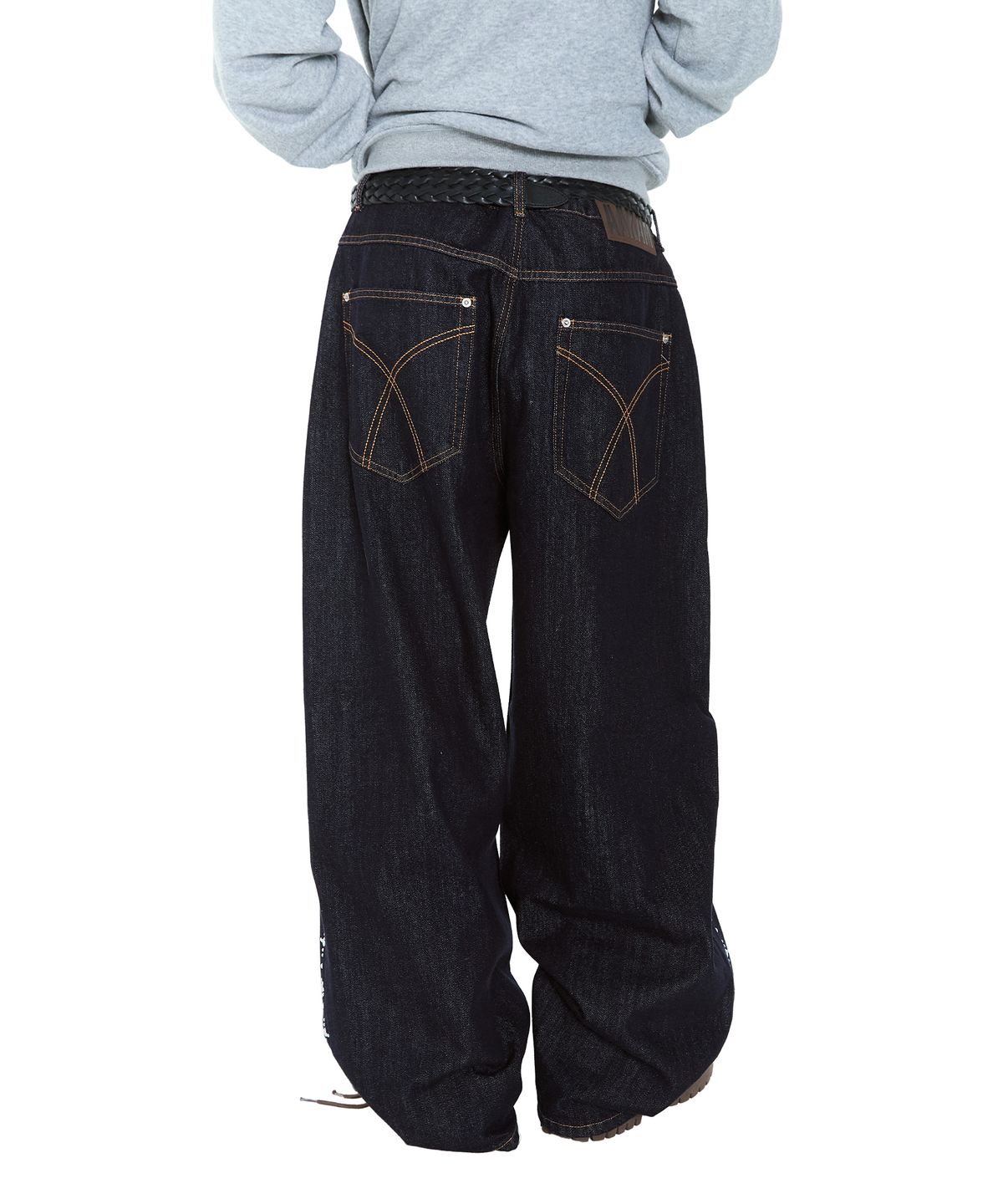 아캄(AAKAM) Side Rhinestone Denim Pants (Dark Blue)