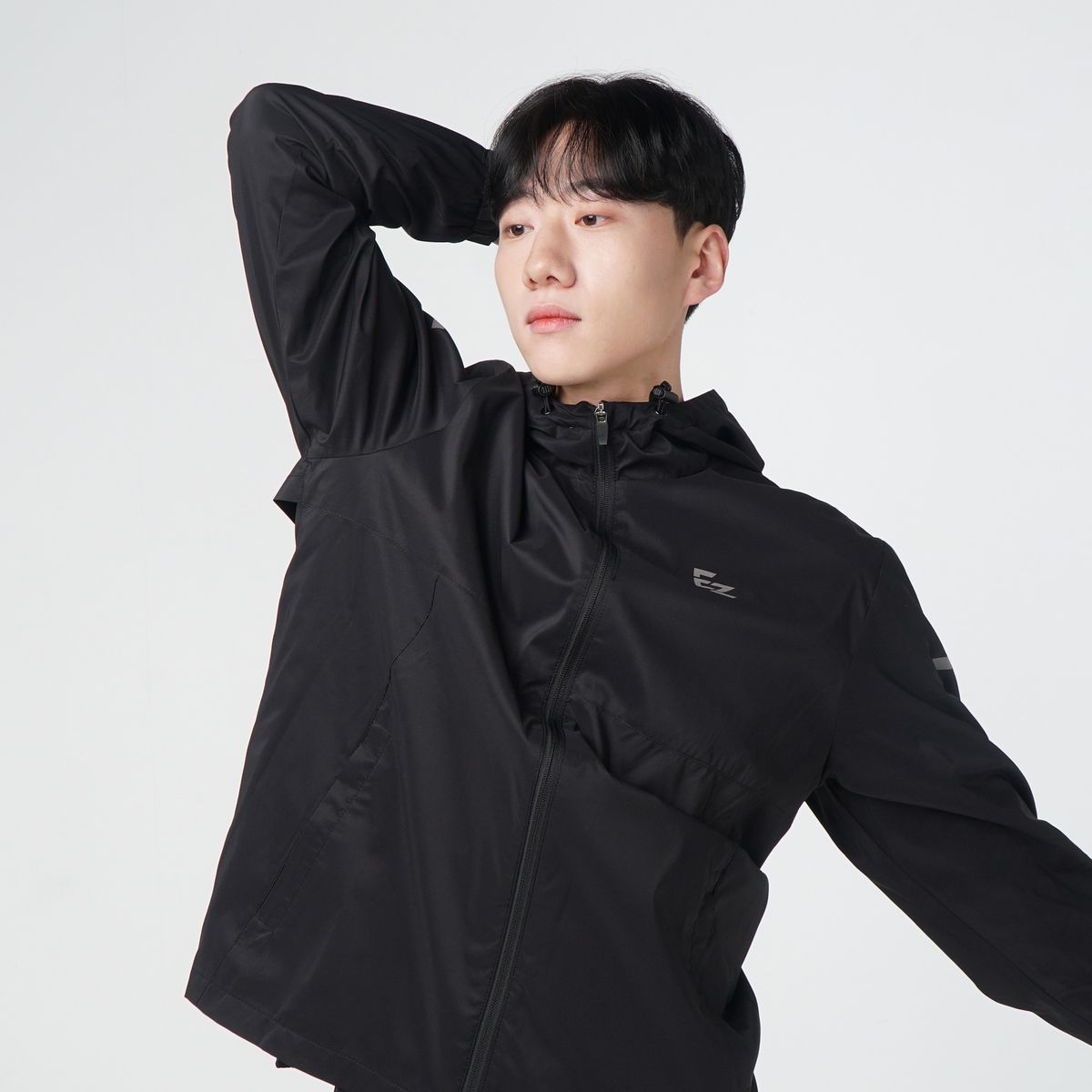 이지투미(EZTOME) 윈드브레이커