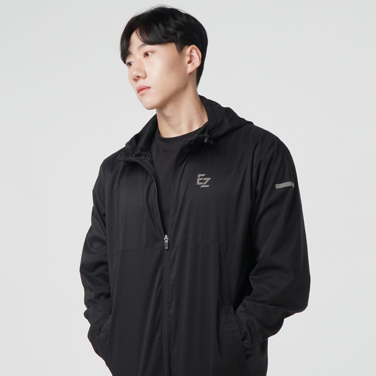 이지투미(EZTOME) 윈드브레이커