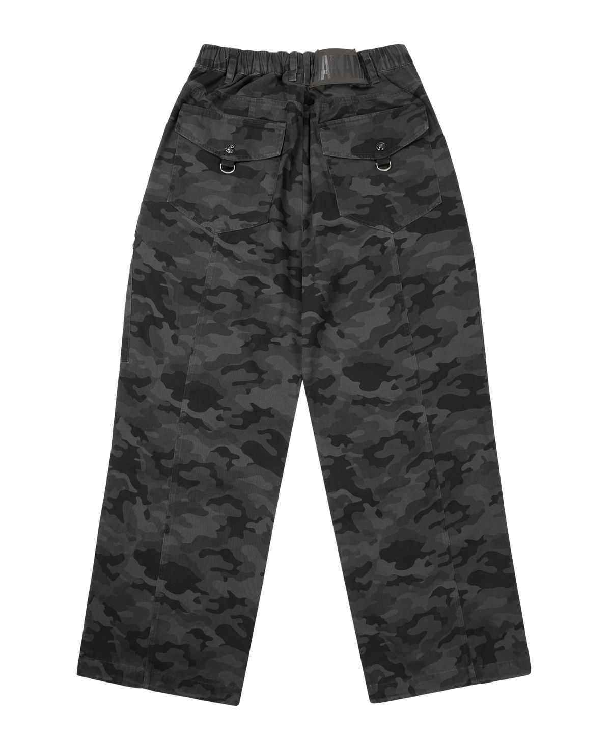 아캄(AAKAM) Knee Pin-Tuck Camo Zippered Cargo Pants (Black)