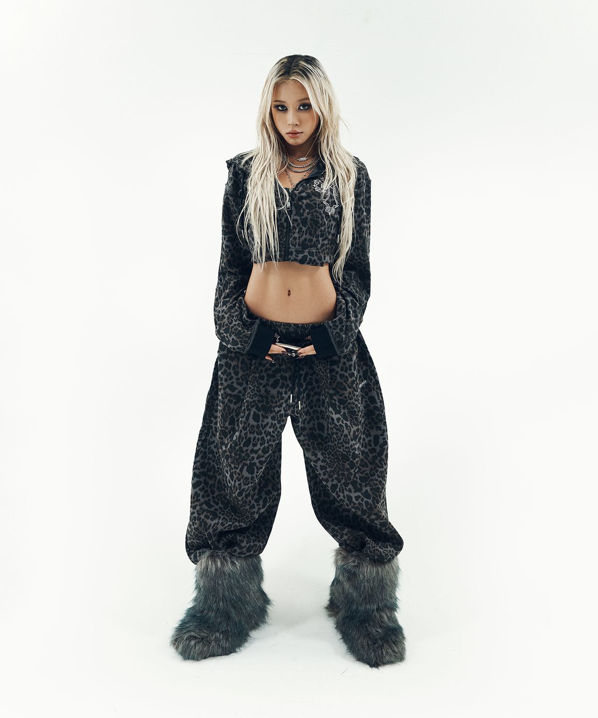 아캄(AAKAM) AKM CROS2 Leopard Zip-Up Hoodie (Charcoal)