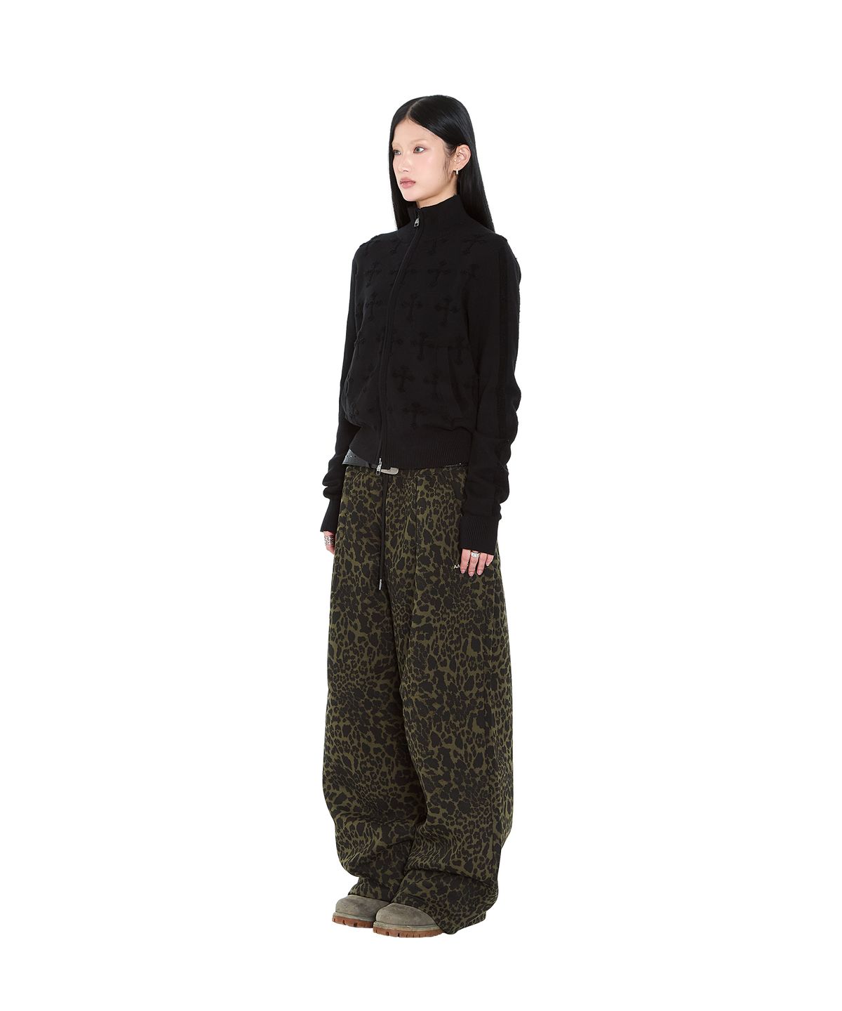 아캄(AAKAM) AKM CROS2 Leopard Sweatpants (Khaki)