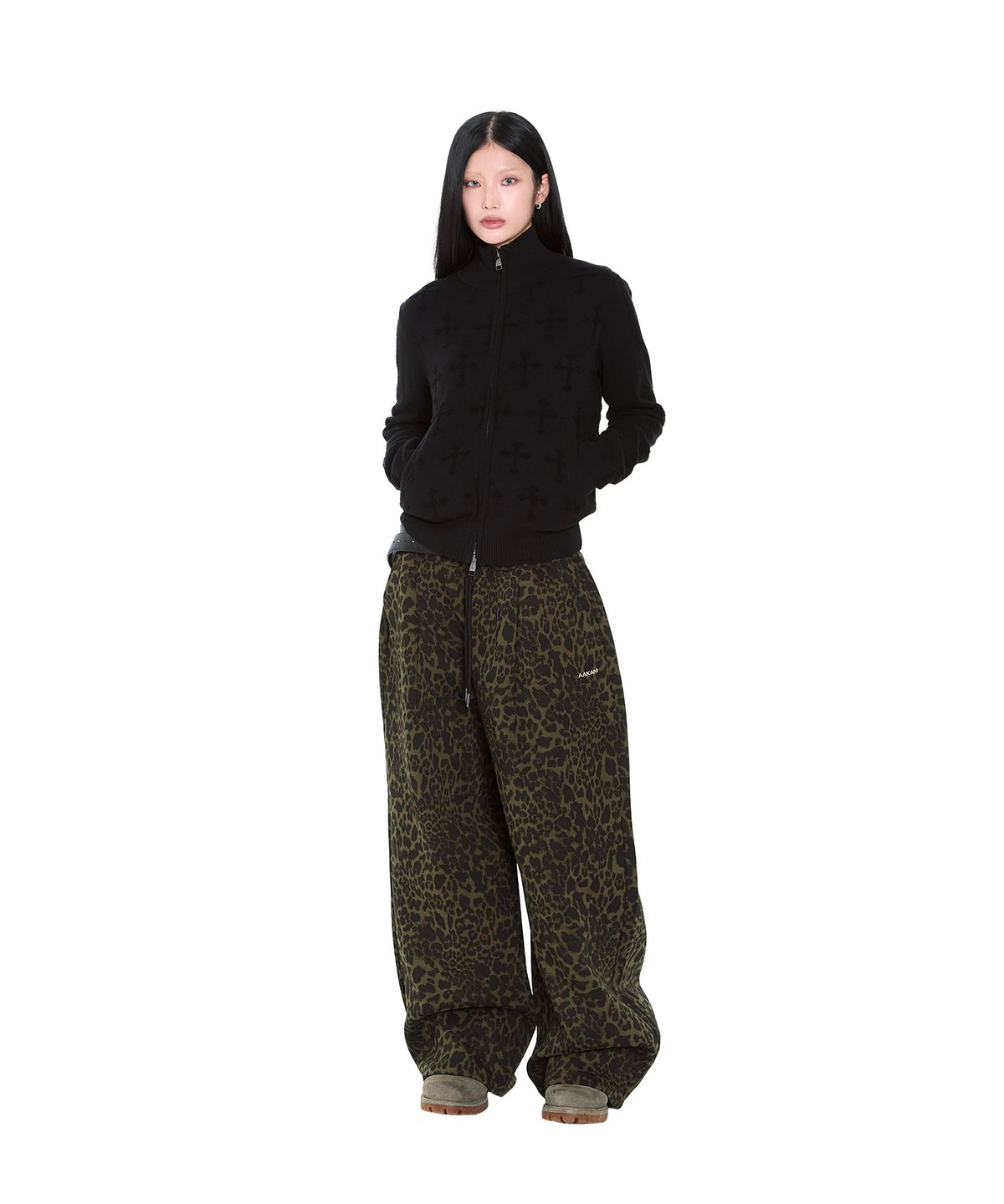 아캄(AAKAM) AKM CROS2 Leopard Sweatpants (Khaki)