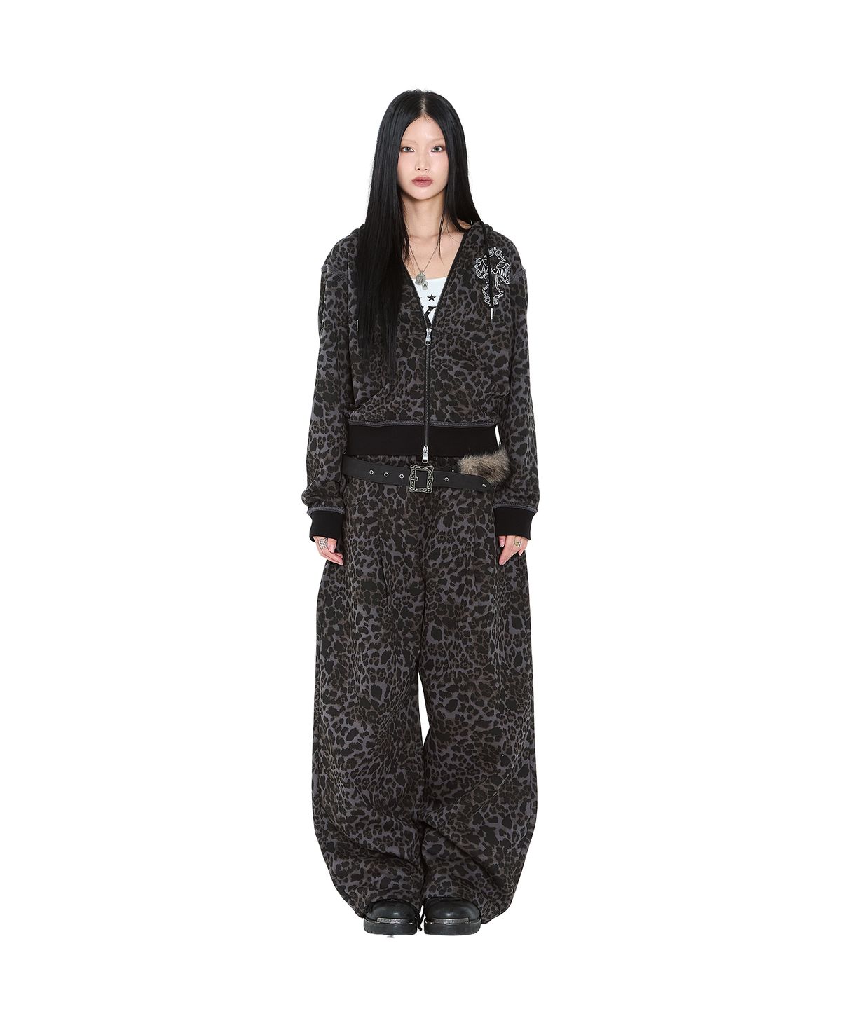 아캄(AAKAM) AKM CROS2 Leopard Sweatpants (Charcoal)