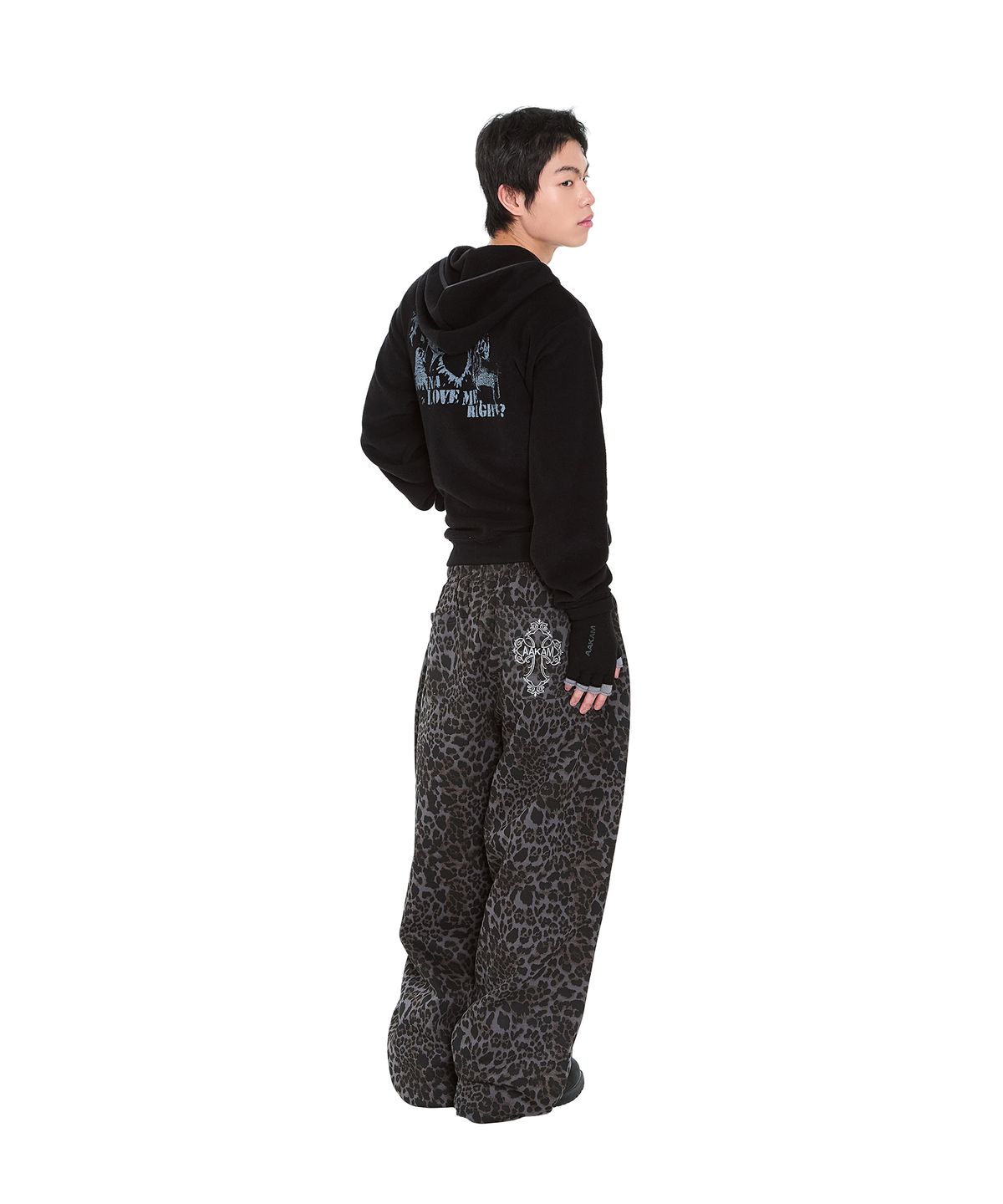 아캄(AAKAM) AKM CROS2 Leopard Sweatpants (Charcoal)