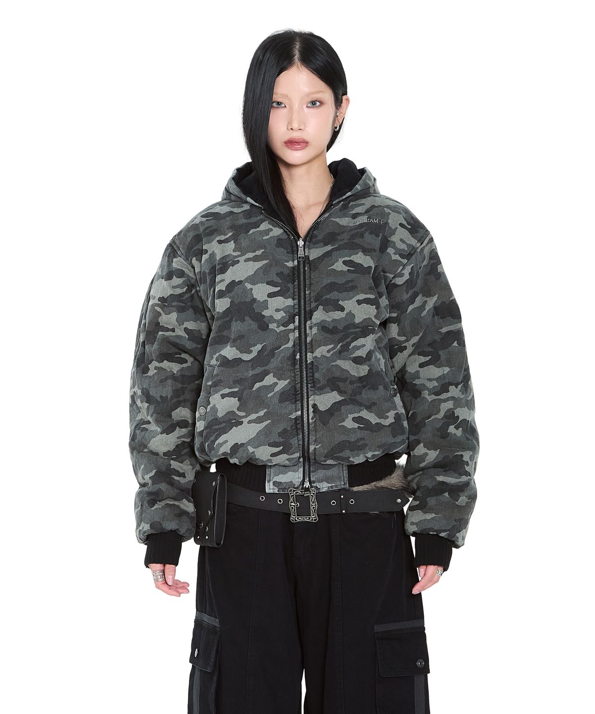 아캄(AAKAM) Camouflage Reversible Puffer Jacket (Black)