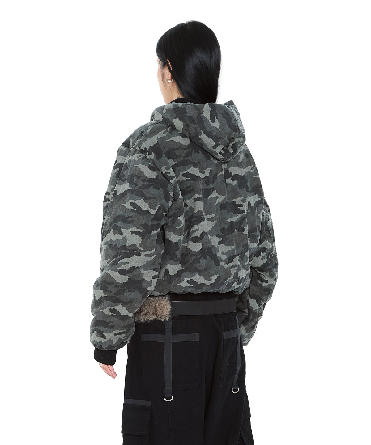 아캄(AAKAM) Camouflage Reversible Puffer Jacket (Black)