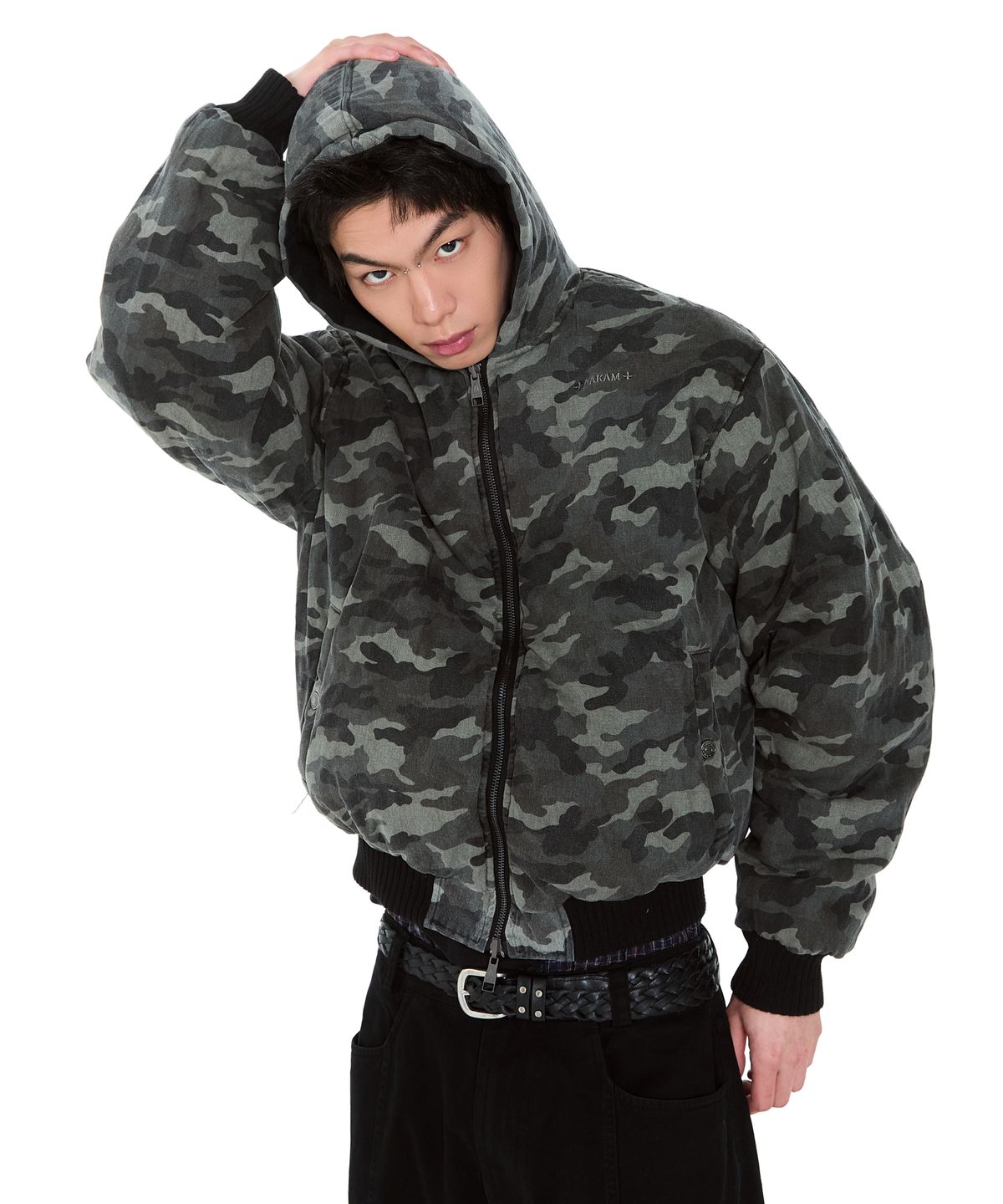 아캄(AAKAM) Camouflage Reversible Puffer Jacket (Black)
