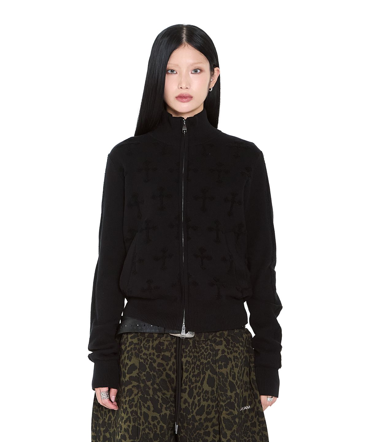 아캄(AAKAM) Cross Boucle Knit Zip-Up (Black)
