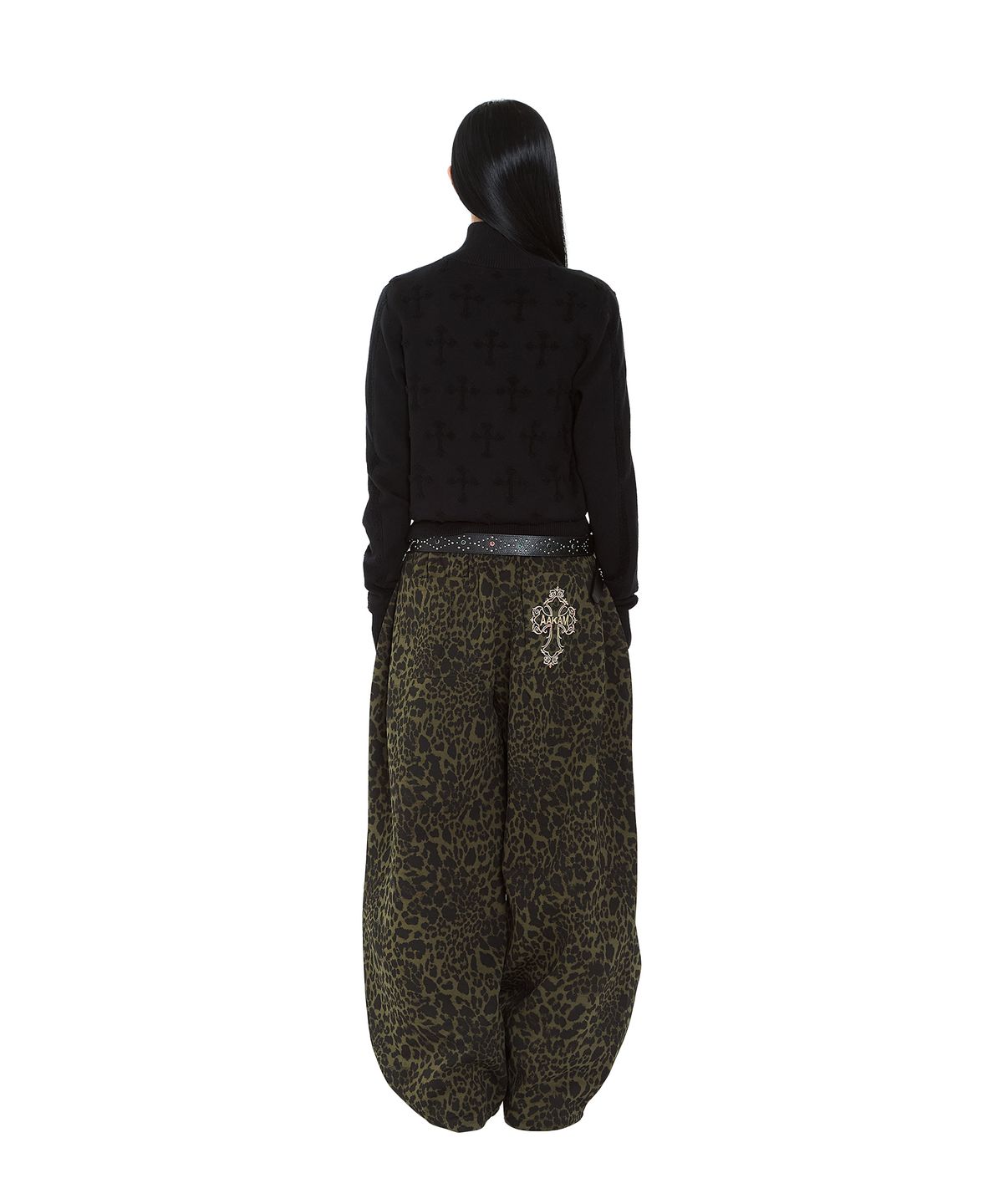 아캄(AAKAM) Cross Boucle Knit Zip-Up (Black)