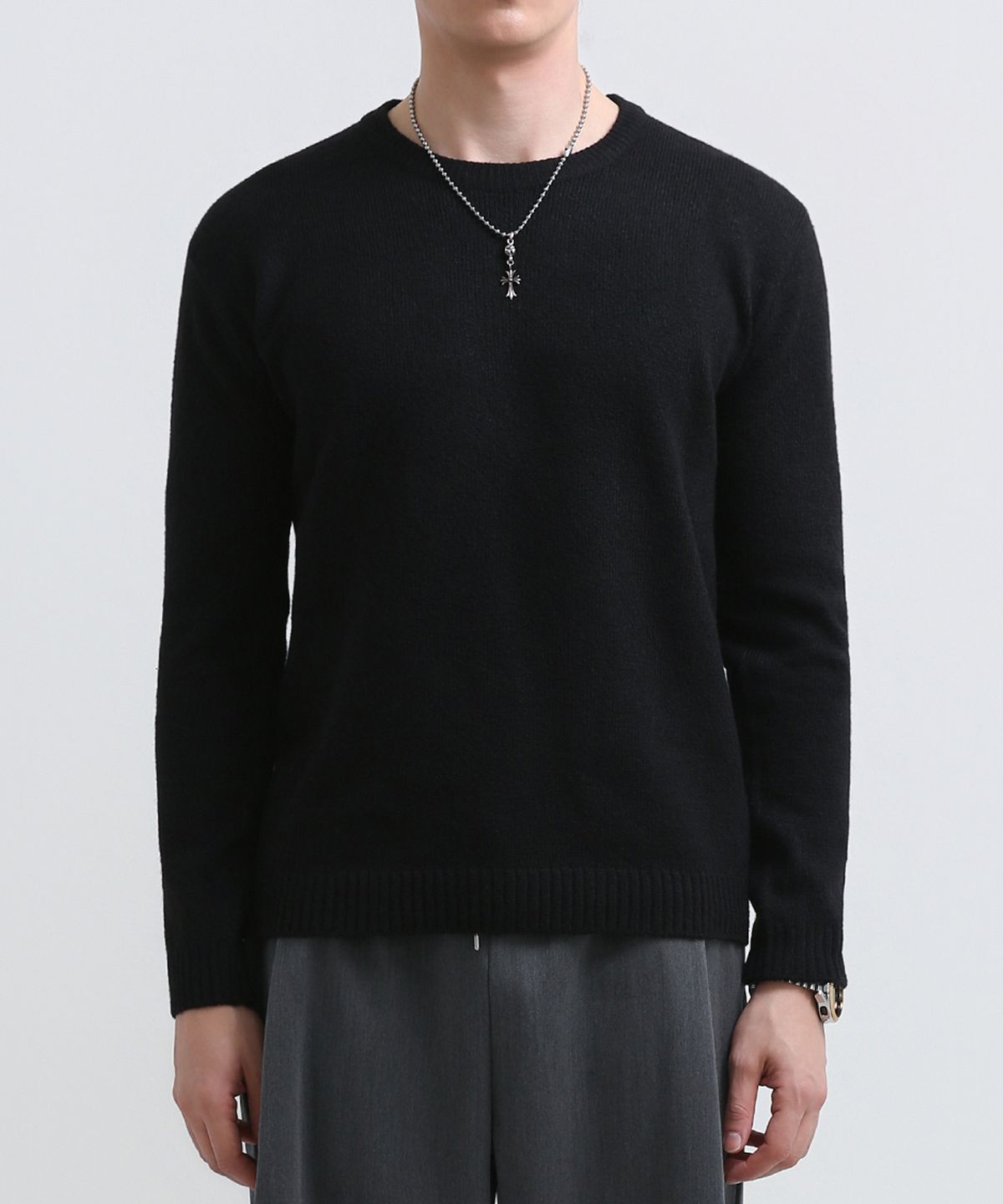 스트라이크(STRIKE) 파인블렌드 클래식 크루넥 니트 (BLACK)