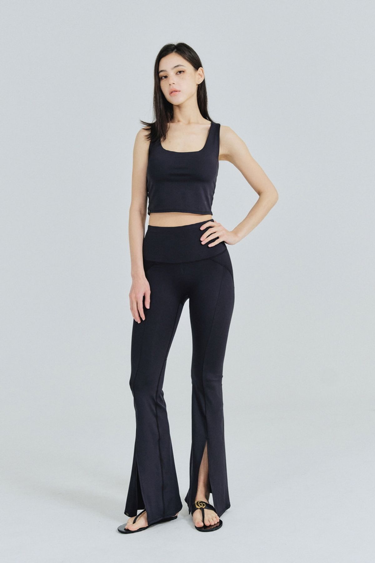 비나앤코(VINAANDCO) 겨살커버 심플크롭탑 - 블랙 (XS/S/M/L/XL)