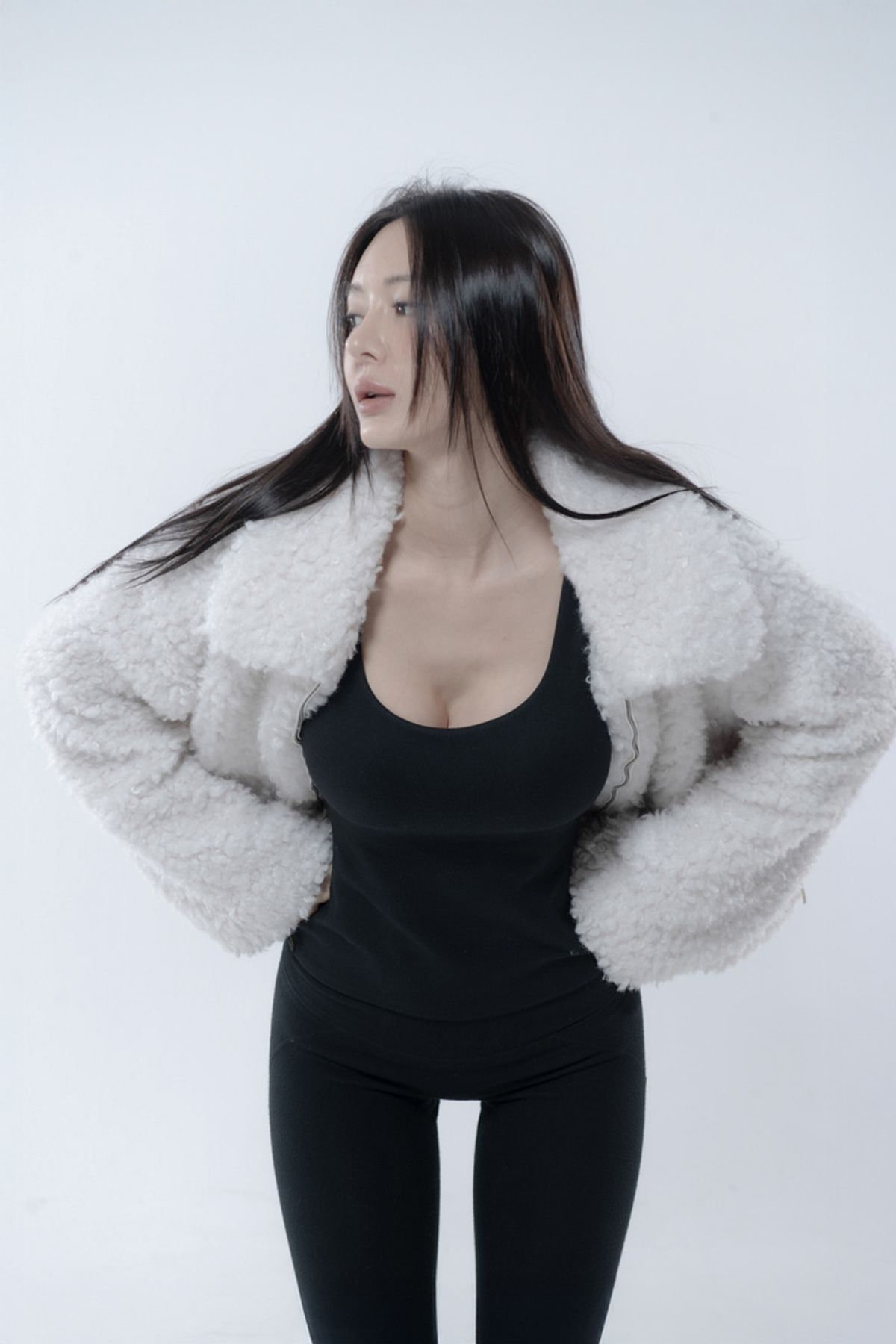 비나앤코(VINAANDCO) 겨살커버 양면기모 심플기본탑 - 블랙 (S/M/L/XL)