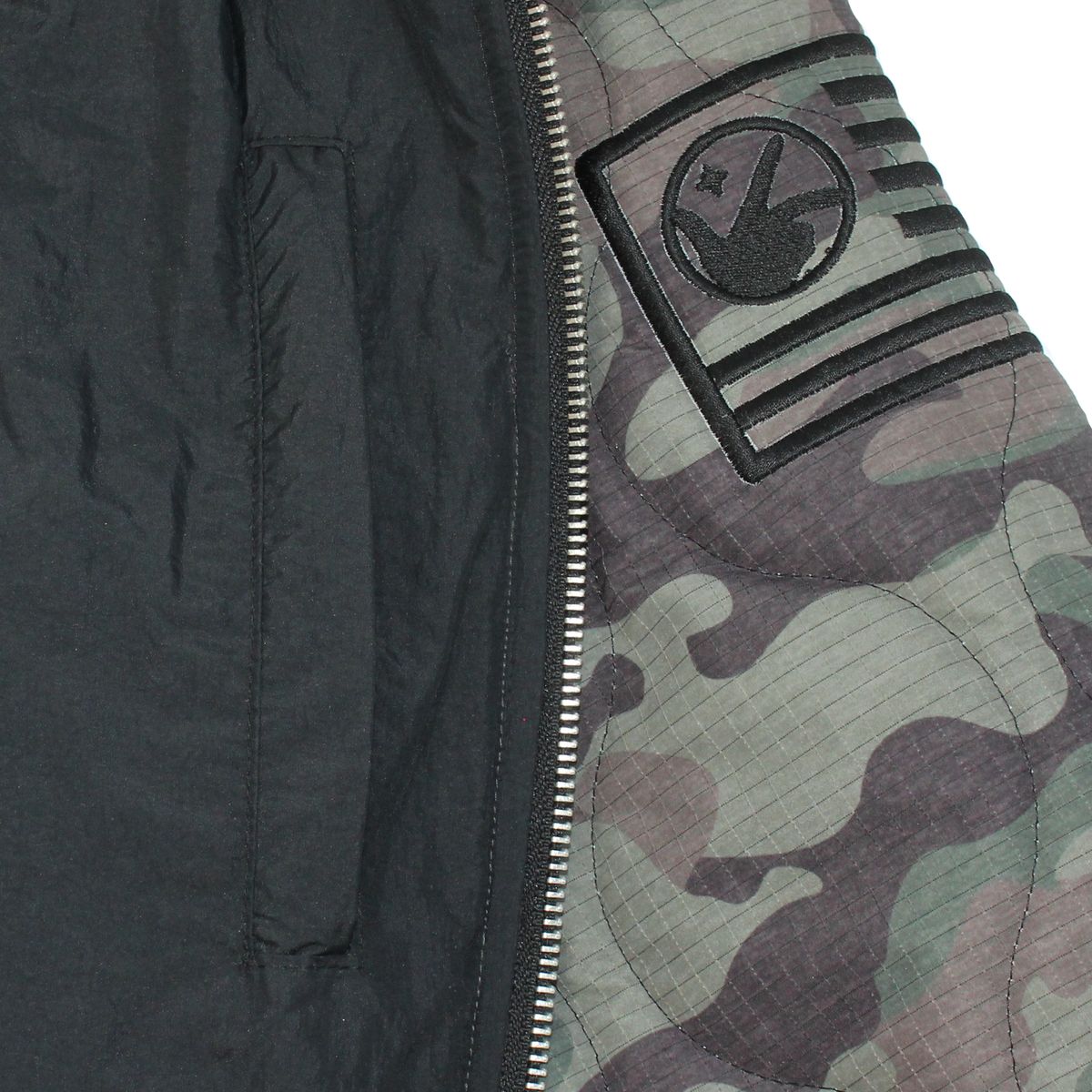 키미저리(KEYMISERY) 빈티지 크롭 퀼팅 자켓 (카모)