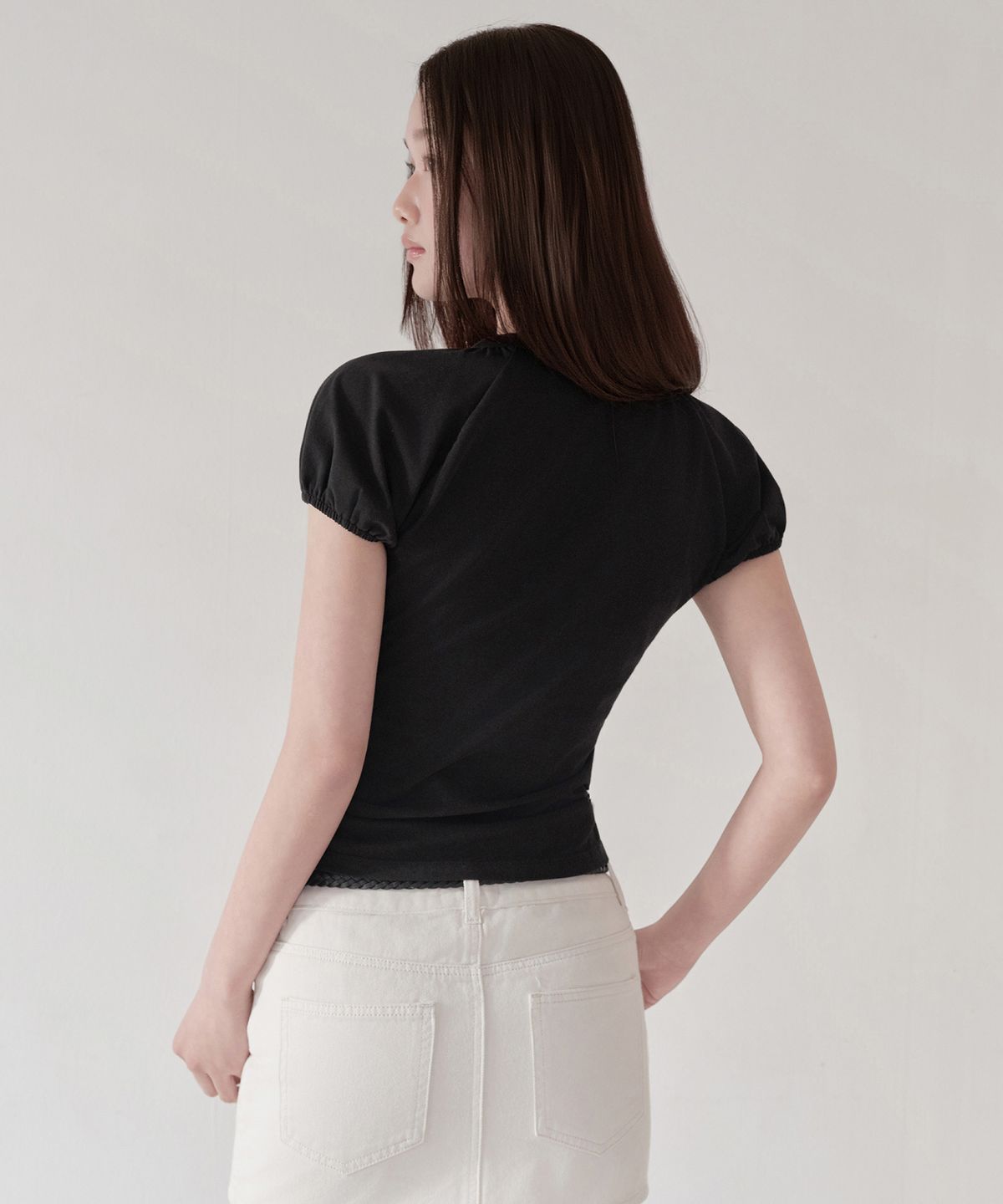무신사 스탠다드 우먼(MUSINSA STANDARD WOMAN) 우먼즈 볼륨 슬리브 슬림 티셔츠 [블랙]