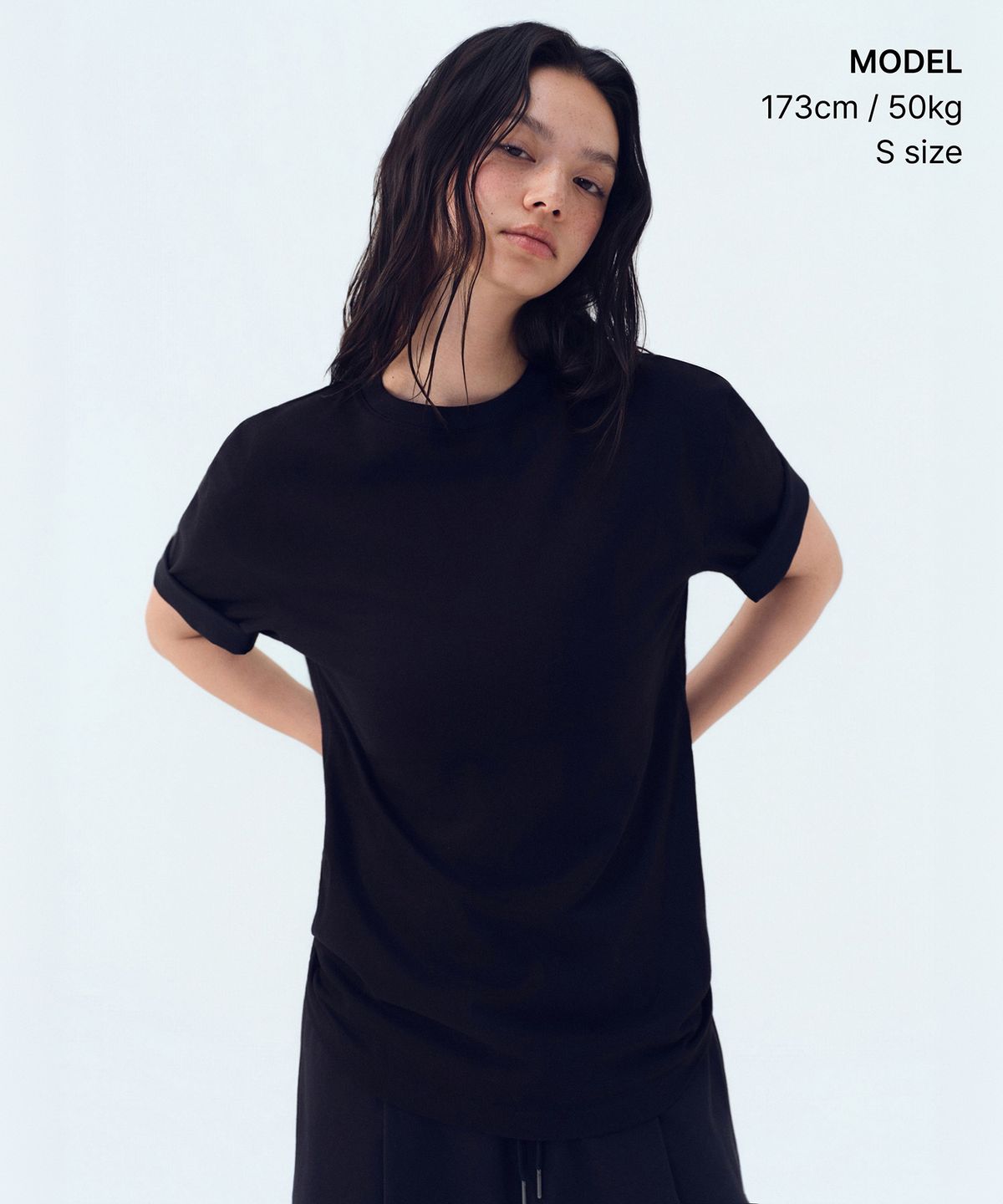 무신사 스탠다드 우먼(MUSINSA STANDARD WOMAN) [쿨탠다드] 우먼즈 원 턱 버뮤다 스웨트 팬츠 [블랙]