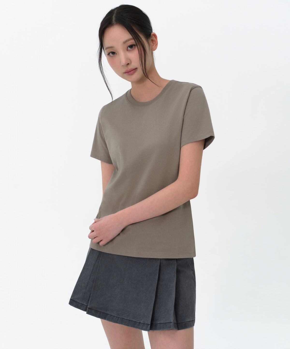 무신사 스탠다드 우먼(MUSINSA STANDARD WOMAN) 우먼즈 플레인 크루 넥 티셔츠 [토프]