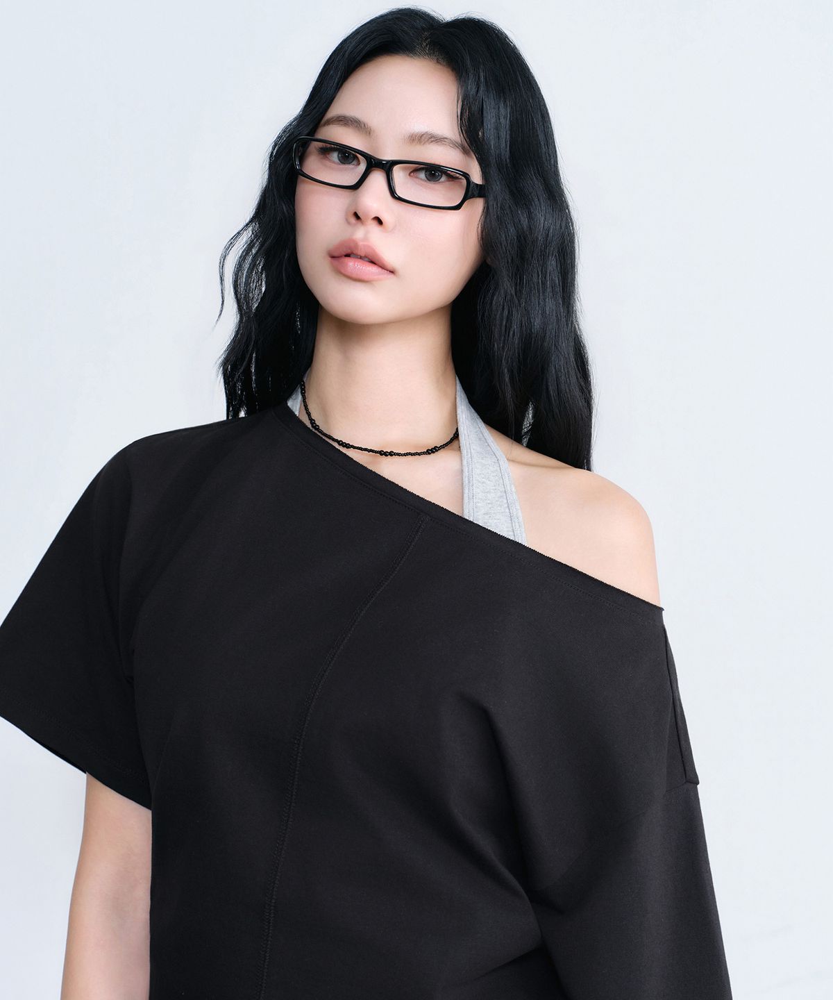 무신사 스탠다드 우먼(MUSINSA STANDARD WOMAN) 우먼즈 릴렉스드 오프숄더 티셔츠 [블랙]