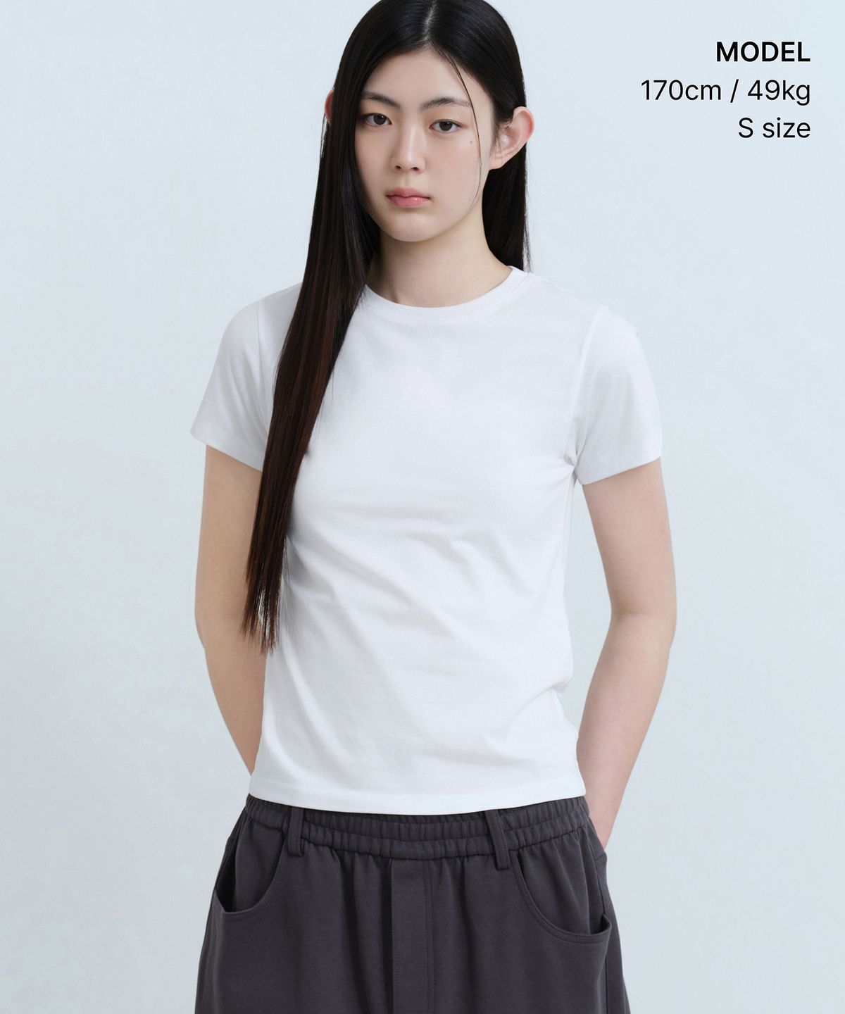 무신사 스탠다드 우먼(MUSINSA STANDARD WOMAN) [UV 프로텍션] 우먼즈 슬림 크루 넥 티셔츠 [화이트]