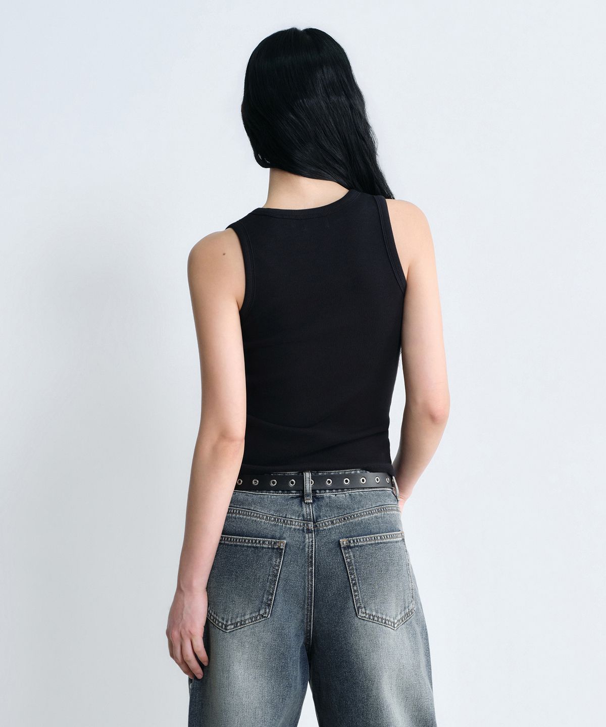무신사 스탠다드 우먼(MUSINSA STANDARD WOMAN) 우먼즈 스쿱 넥 탱크 탑 [블랙]