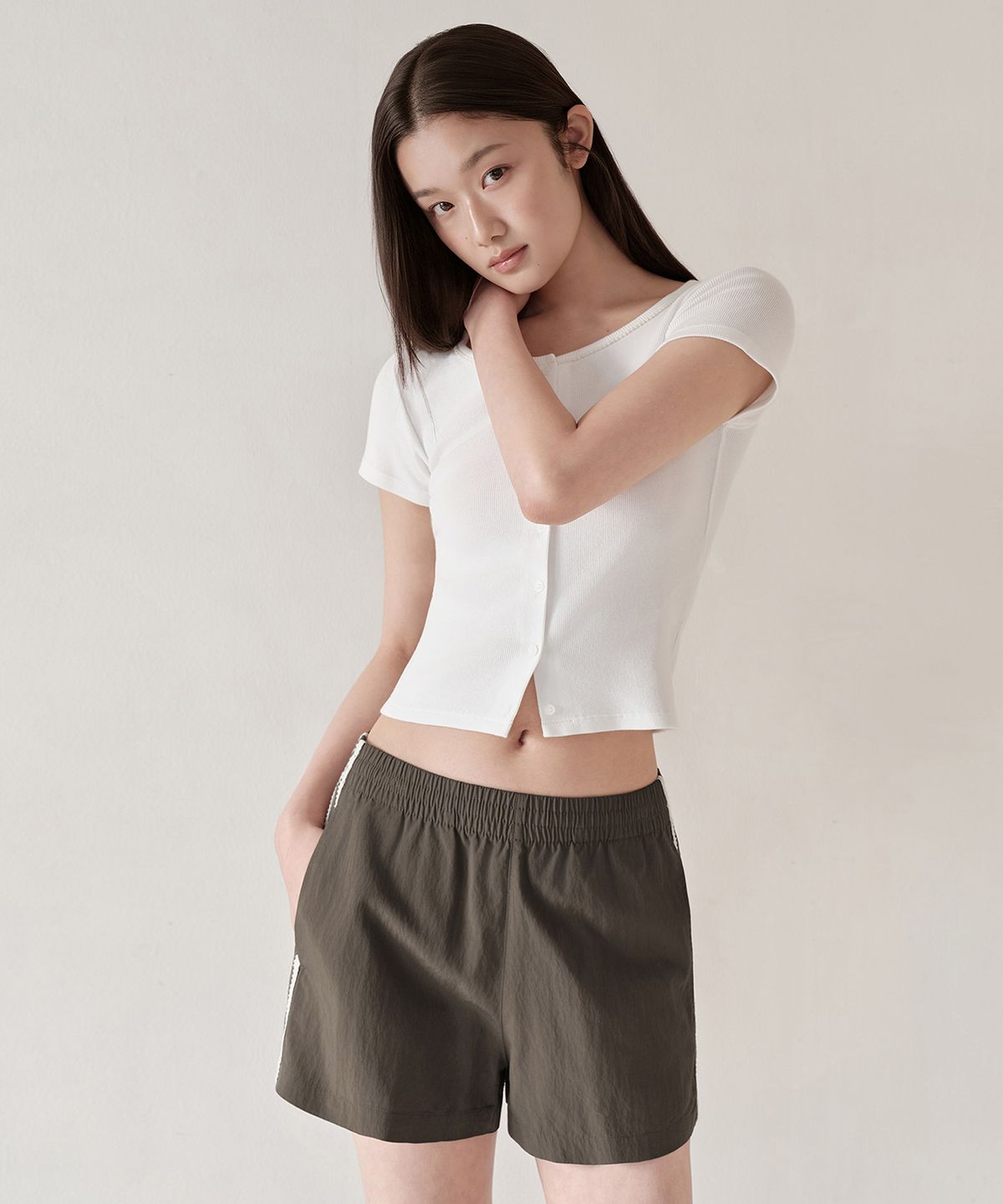 무신사 스탠다드 우먼(MUSINSA STANDARD WOMAN) 우먼즈 레이스 트랙 쇼츠 [브라운]