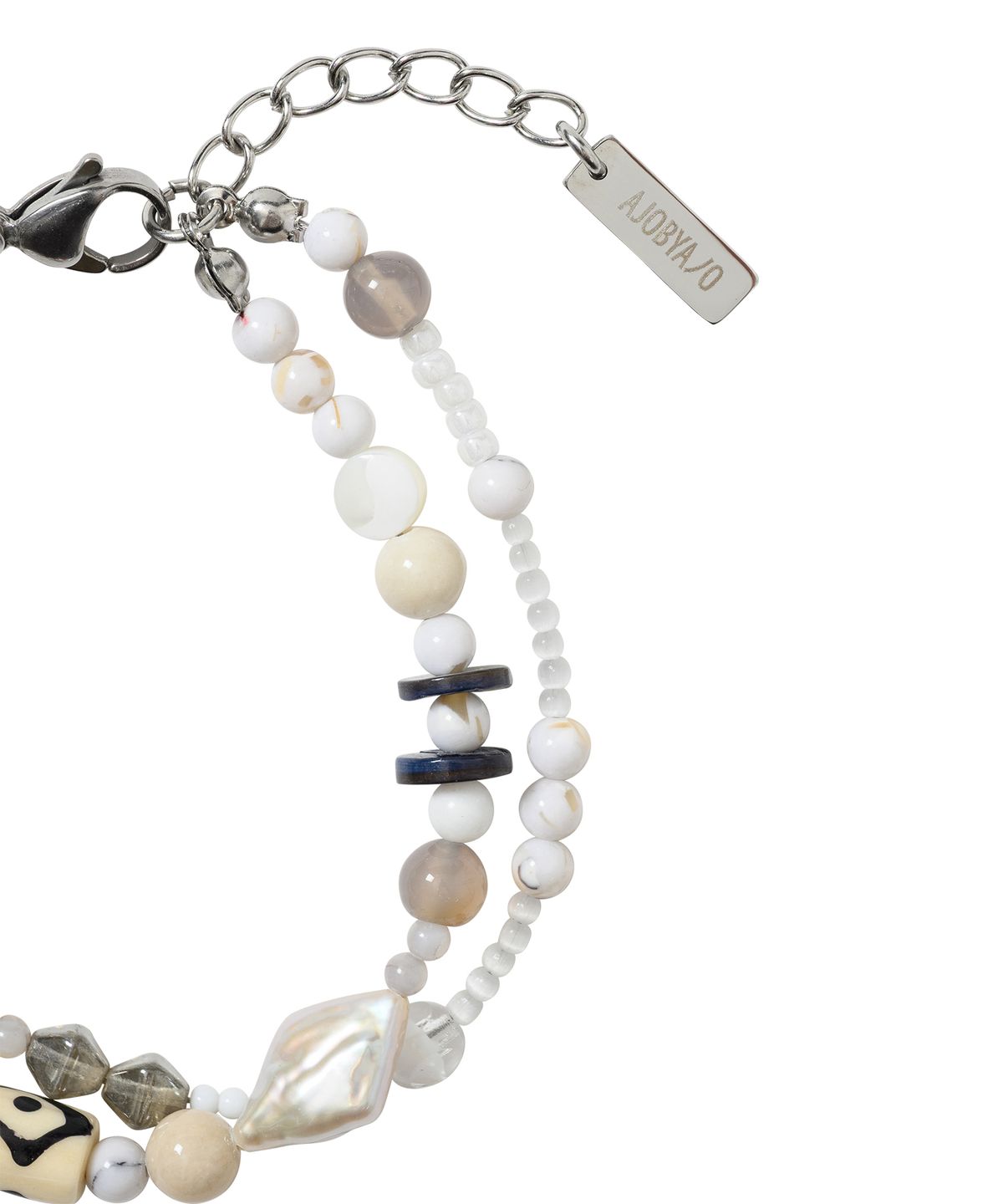 아조바이아조(AJOBYAJO) White Light Beads Layered Bracelet [WHITE]