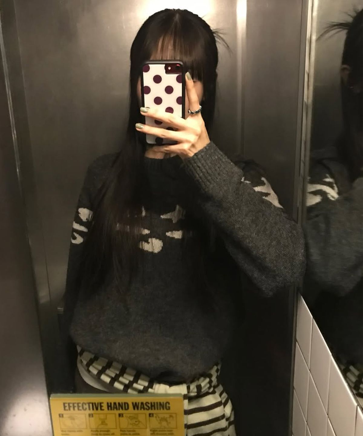 로우그(RAWGUE) 시그니처 로고 스웨트_차콜