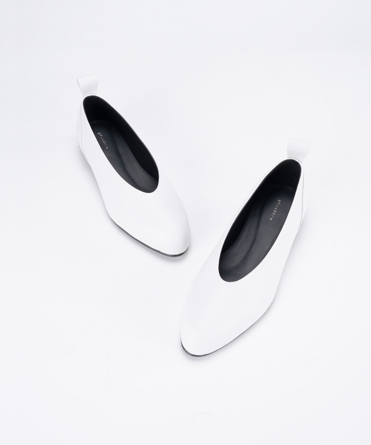 플라디코(PLAADICO) Nomadism Soul Flat, True White