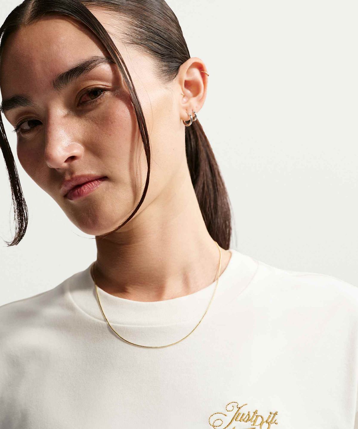 나이키(NIKE) 스포츠웨어 오버사이즈 티셔츠 W - 세일 / IO3526-133