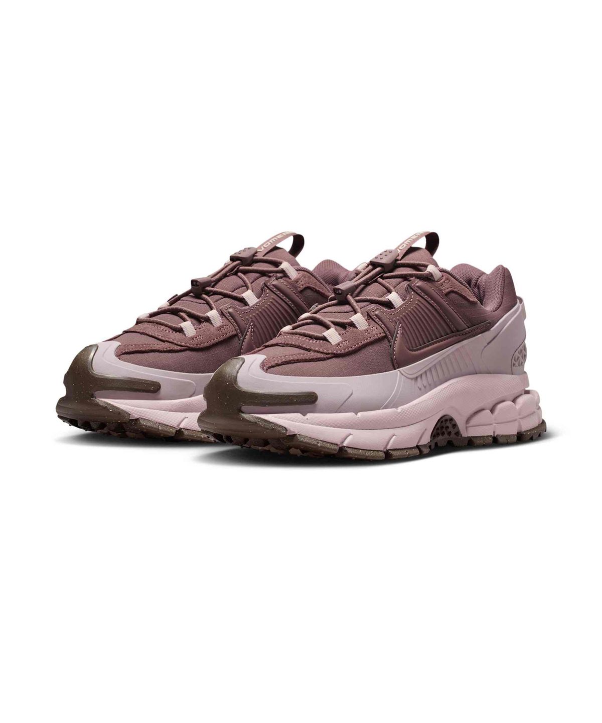 나이키(NIKE) 줌 보메로 롬 W - 타투:파티클 로즈:실트 레드:타투 / HQ2181-501