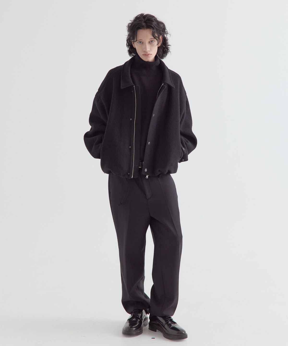 이지오(EZIO) Wool Crop Zip Jacket_Black