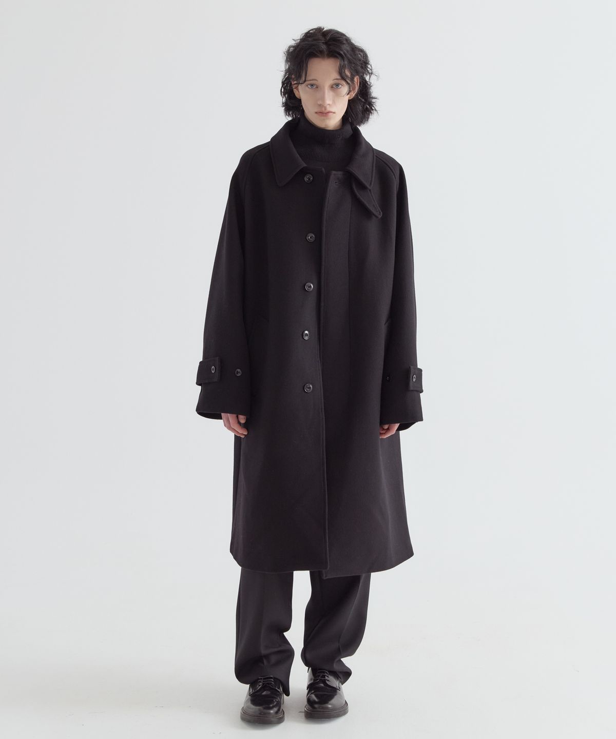 이지오(EZIO) Wool Blend Balmacan Coat_Black