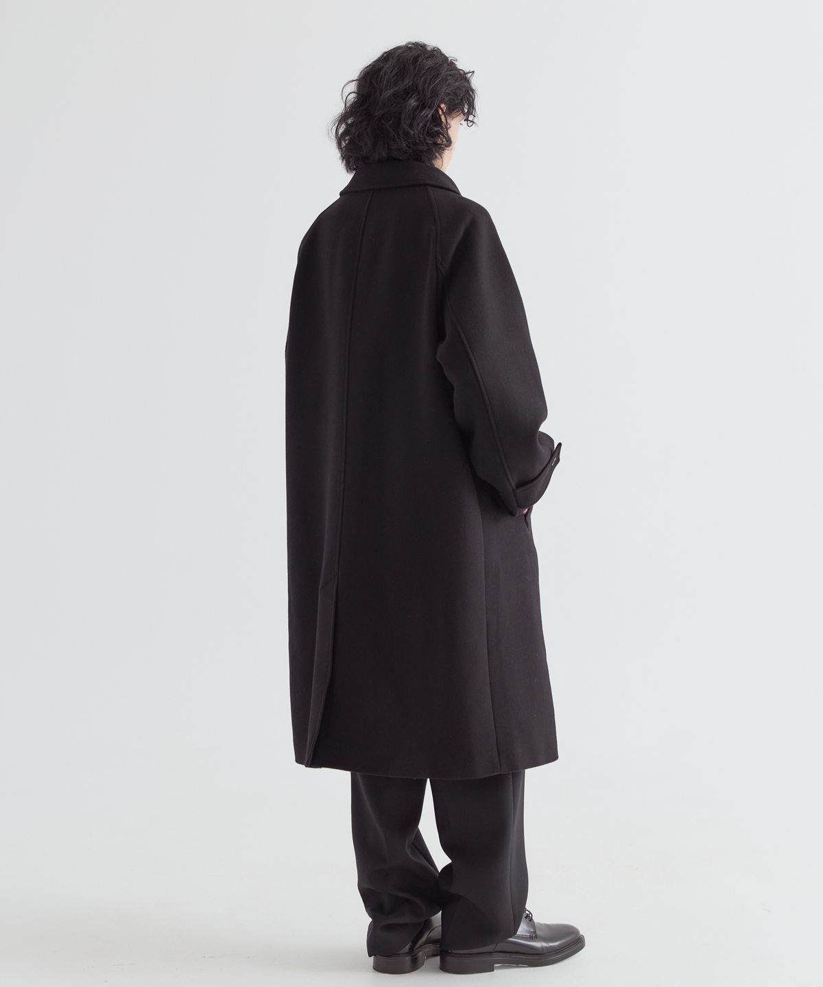 이지오(EZIO) Wool Blend Balmacan Coat_Black